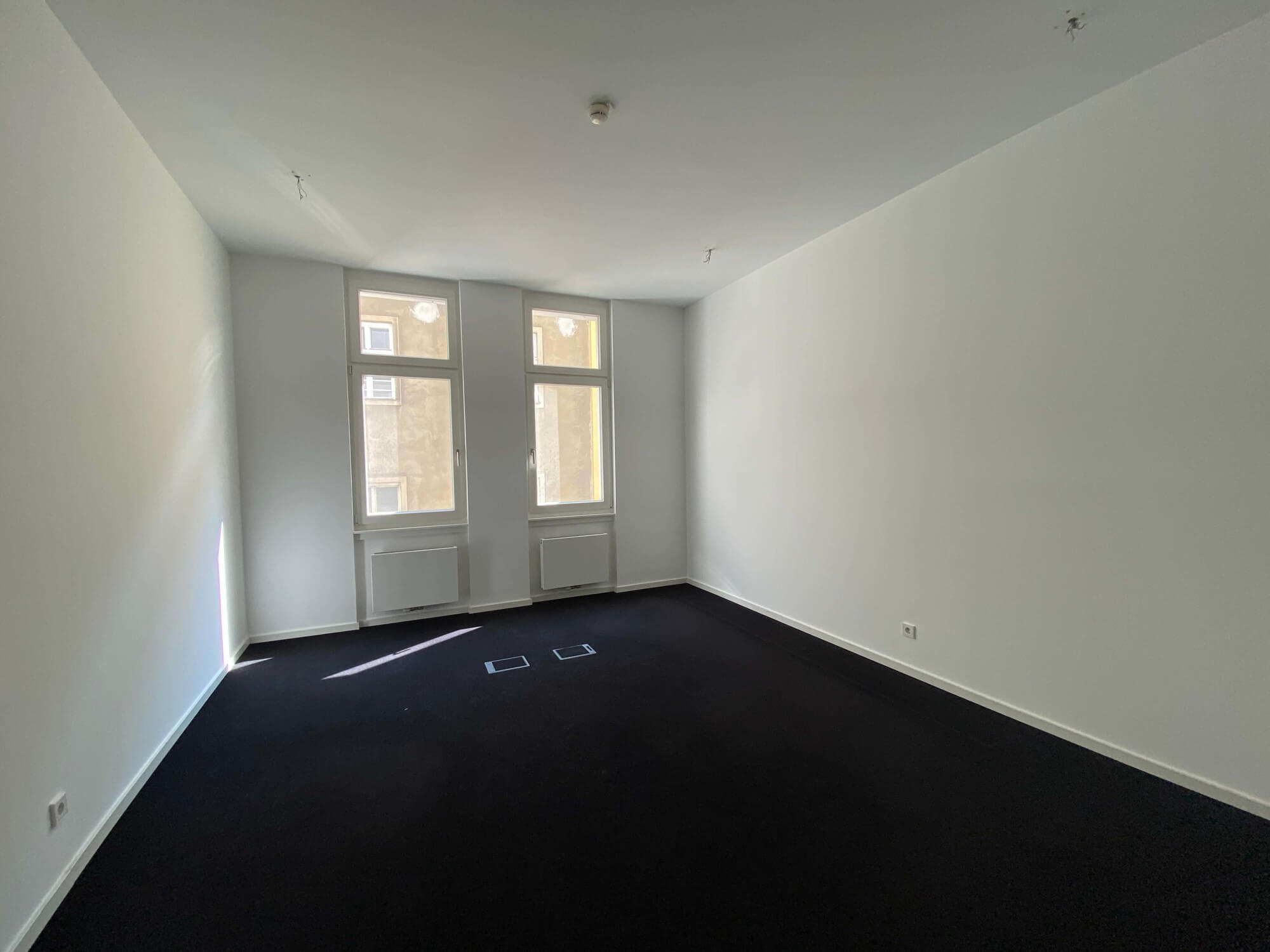 1010! Office space in an absolute top location directly on Tuchlauben!