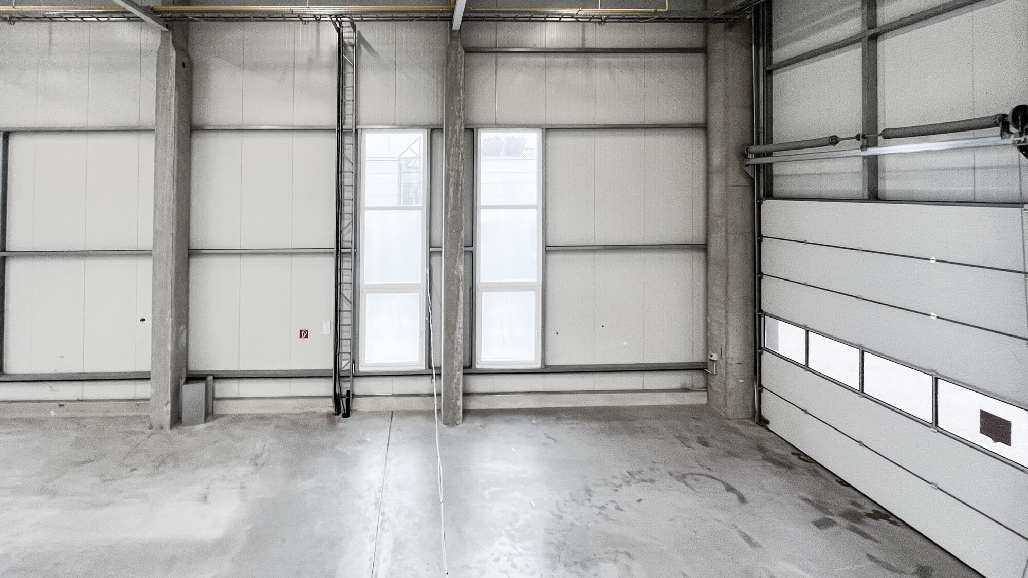 Moderne Lagerhalle im Wiener Norden