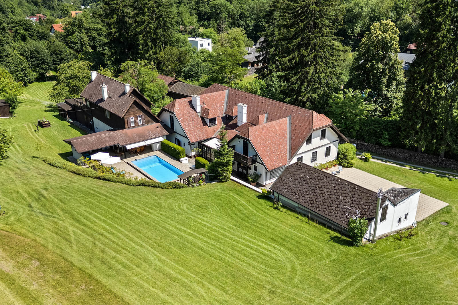 Spacious estate near Klosterneuburg