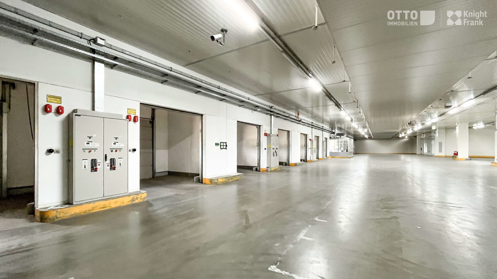 High-quality refrigerated warehouse on the A1 motorway