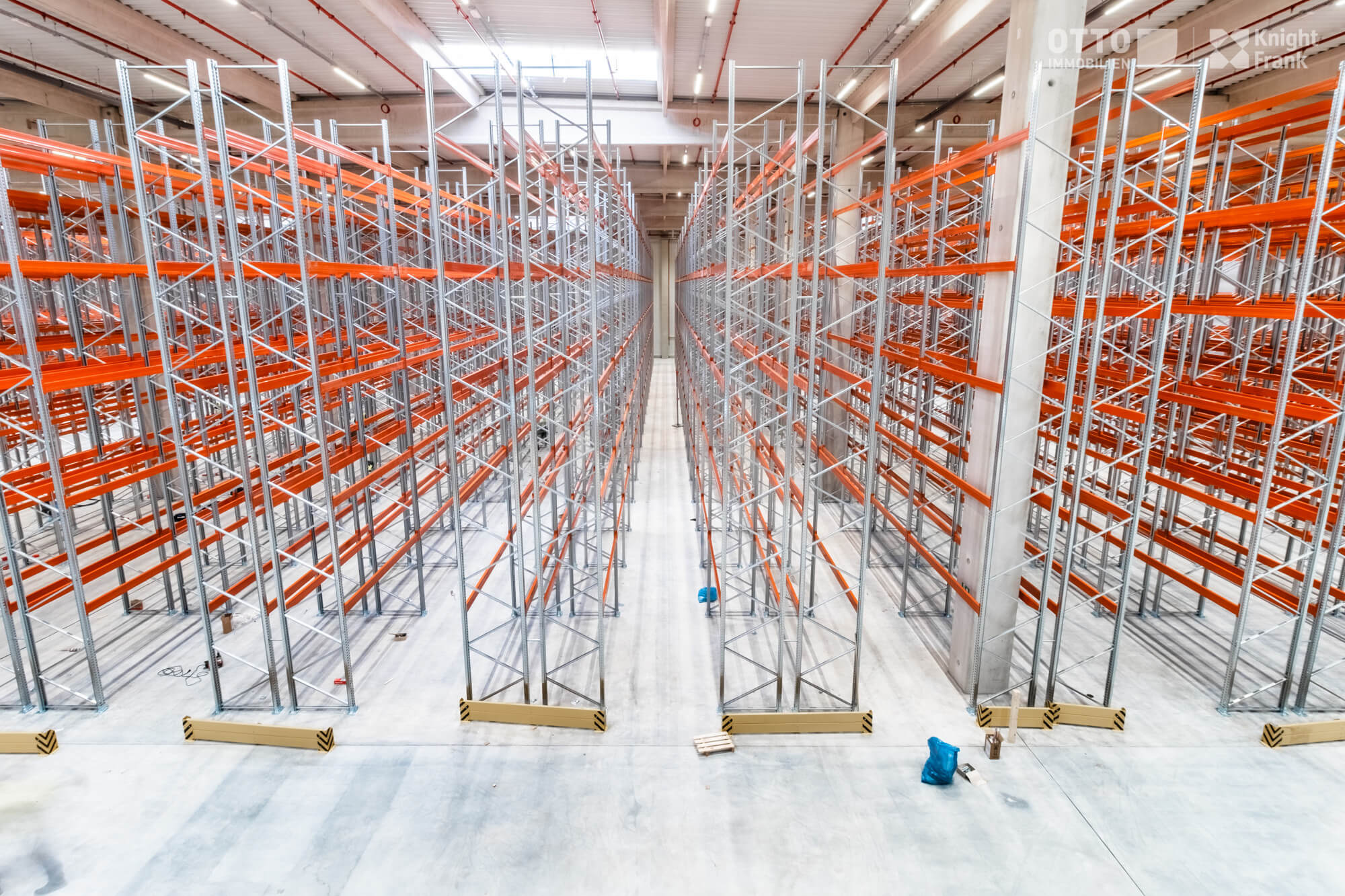 Logistiklager A1 Ljubljana / Logatec