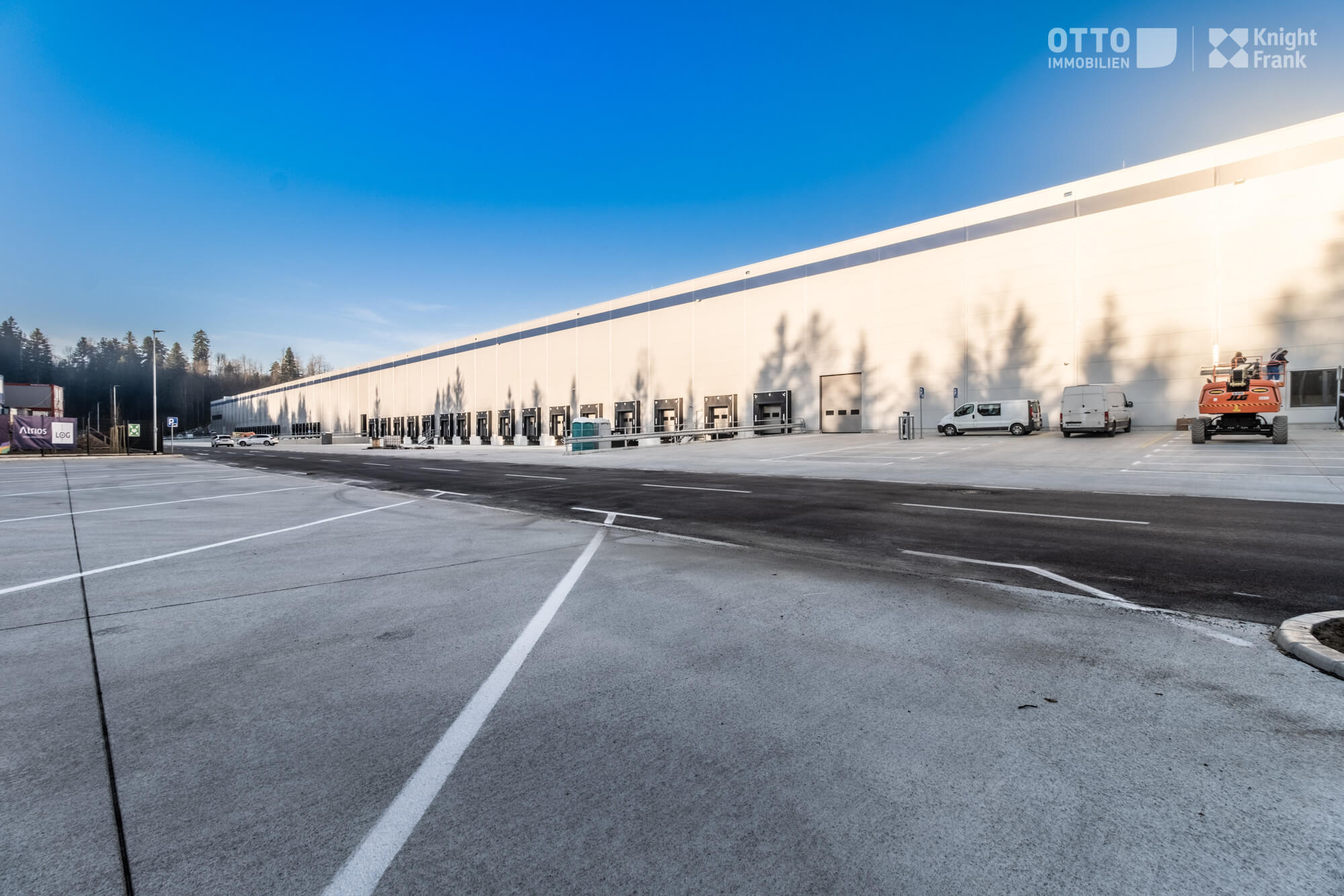 Logistiklager A1 Ljubljana / Logatec