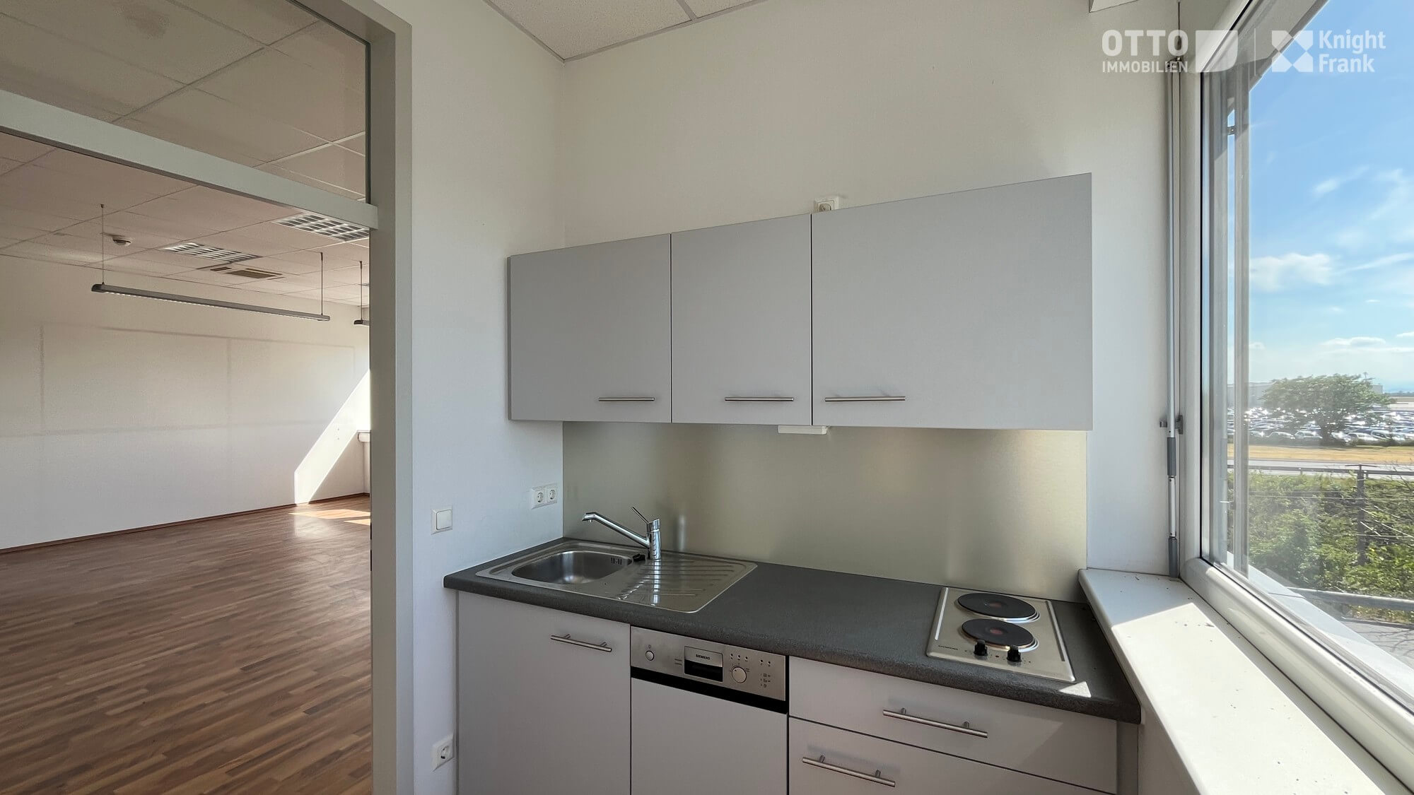 Service- und Büroflächen direkt am Flughafen Wien