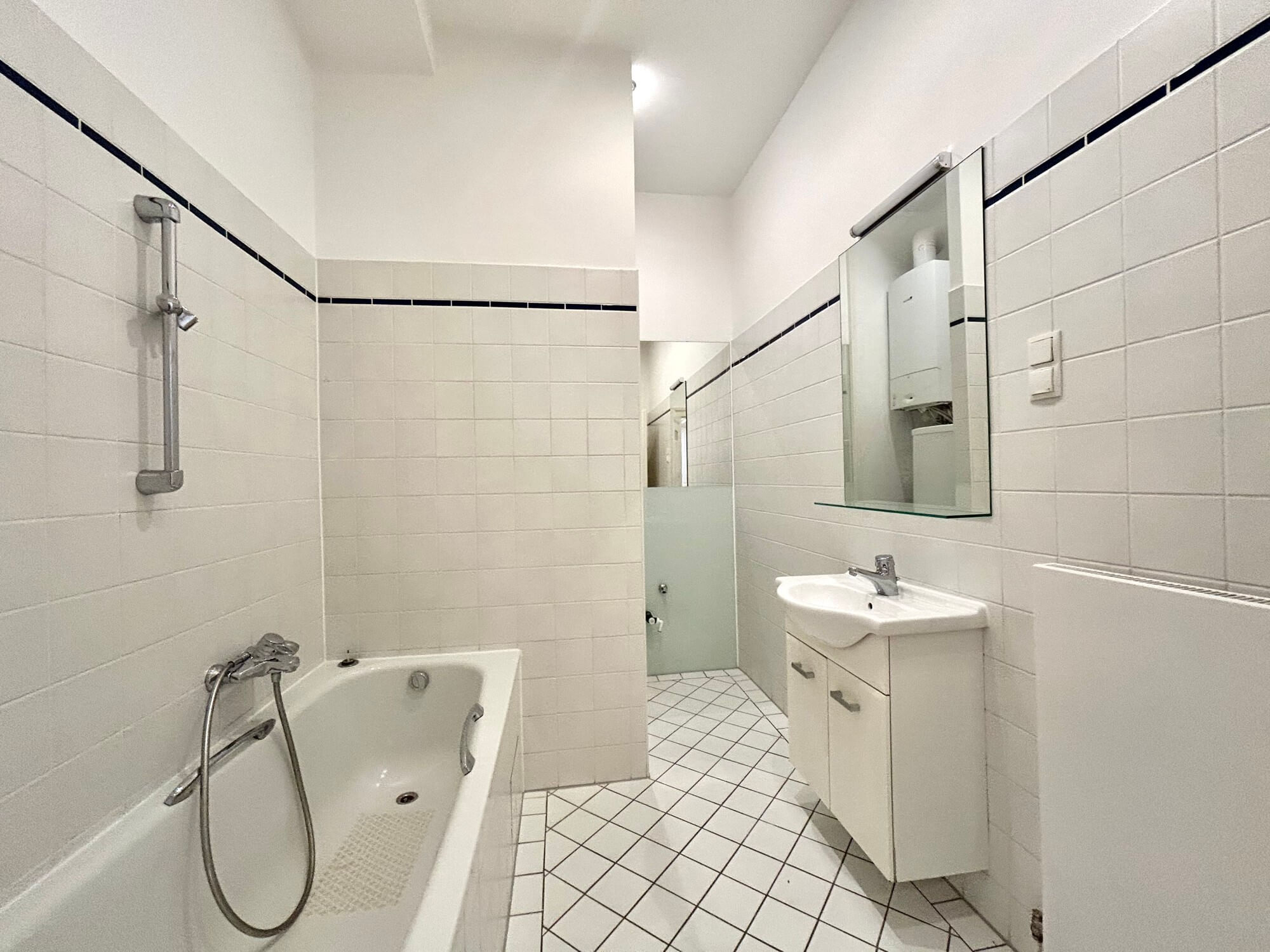 Klassischer Altbau, 6 Zimmer, Nähe Judenplatz