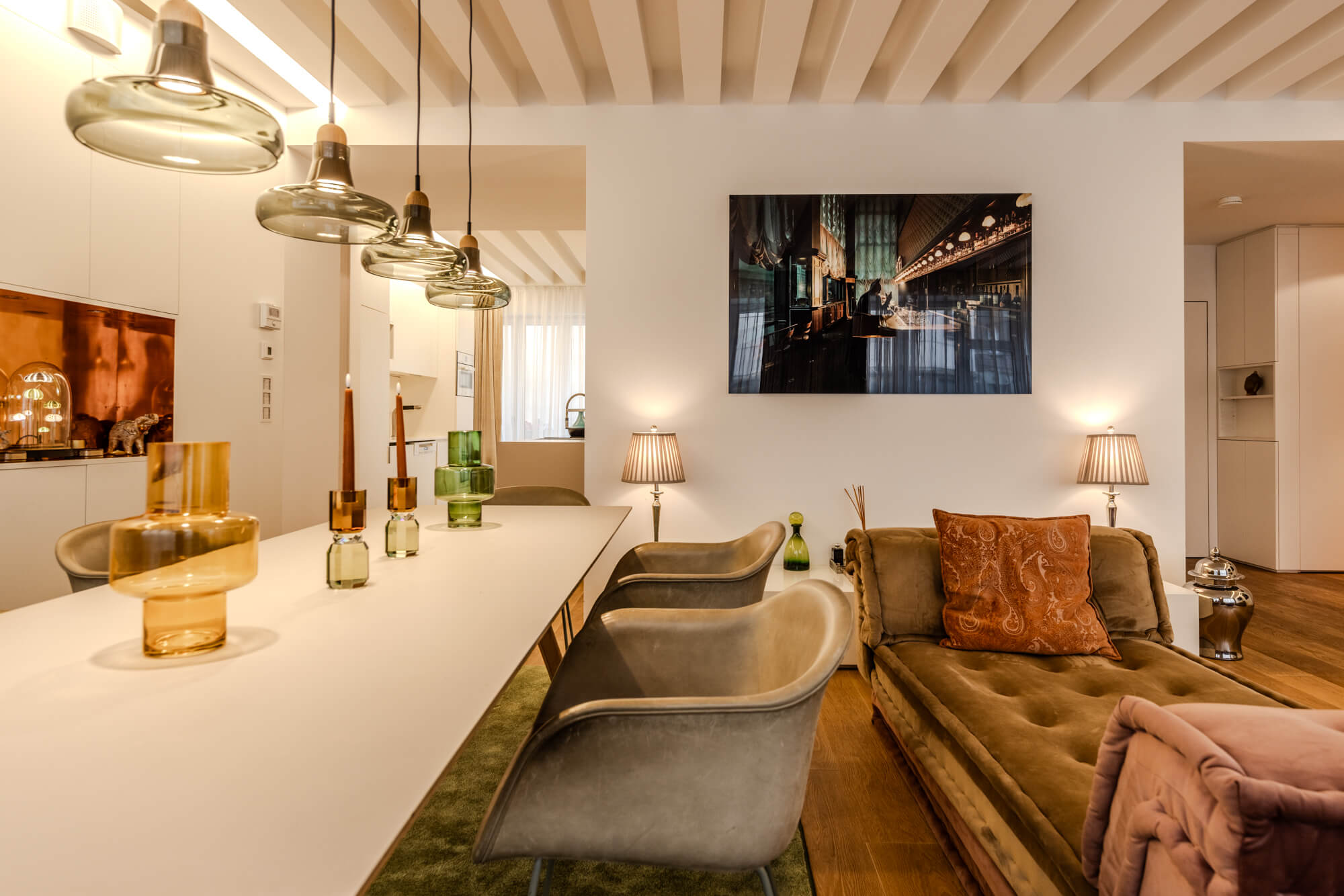 Furnished 4-room apartment near Stephansplatz
