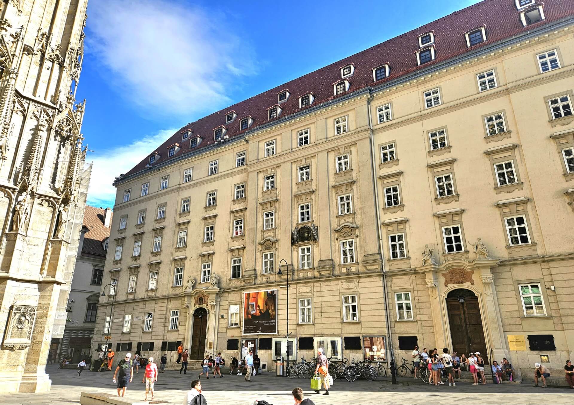Dachgeschossbüro mit Terrasse und Blick auf den Stephansdom!