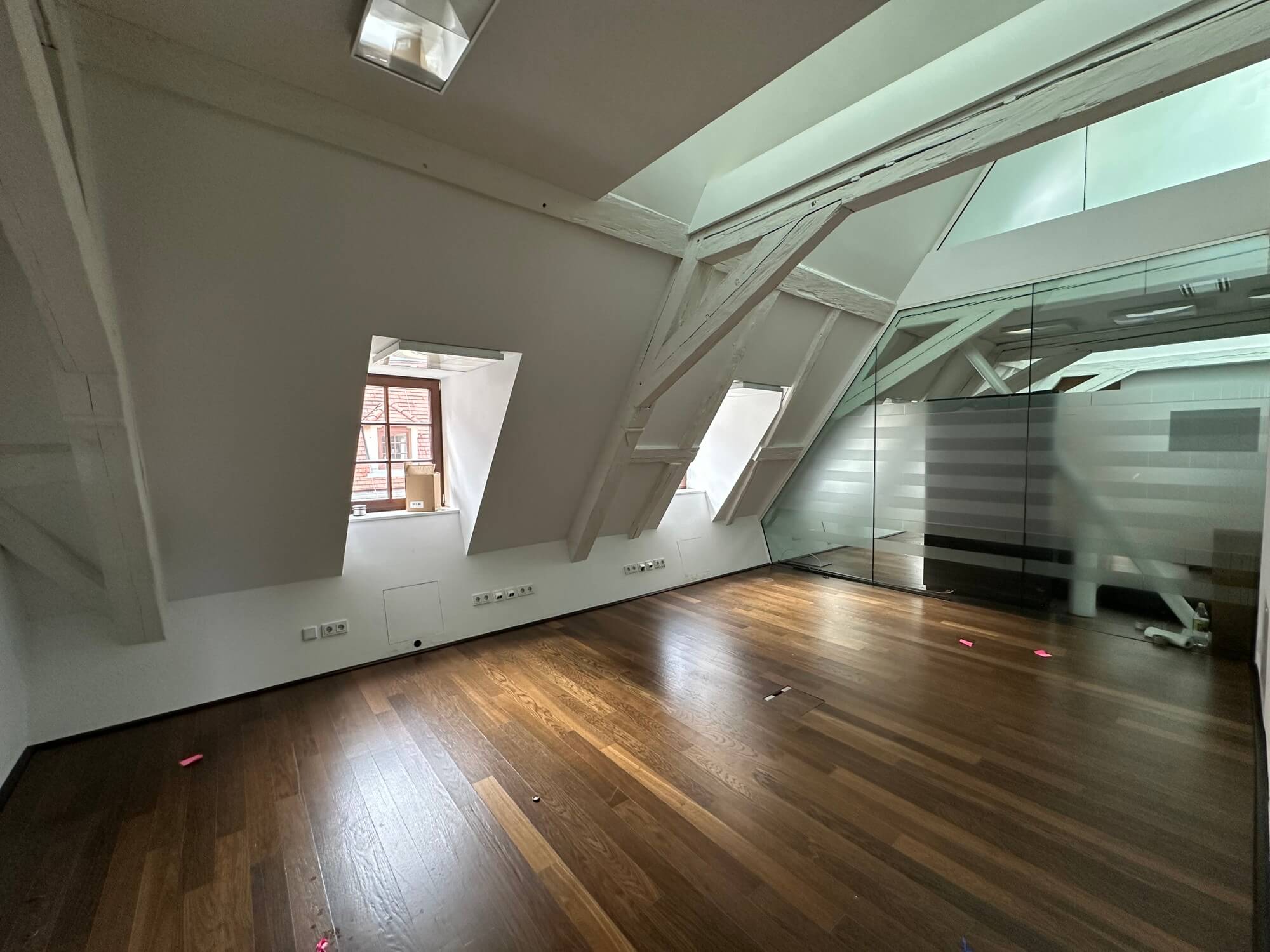 Dachgeschossbüro mit Terrasse und Blick auf den Stephansdom!