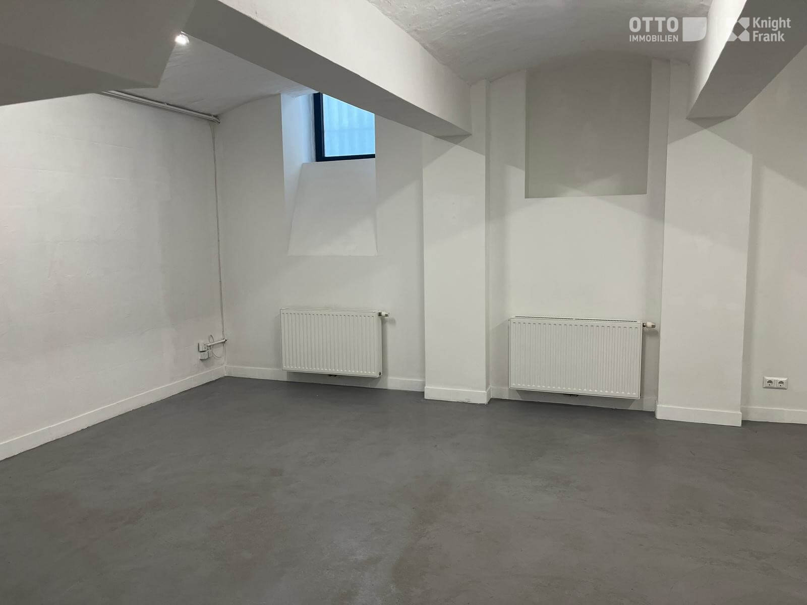 Geschäftslokal im Souterrain