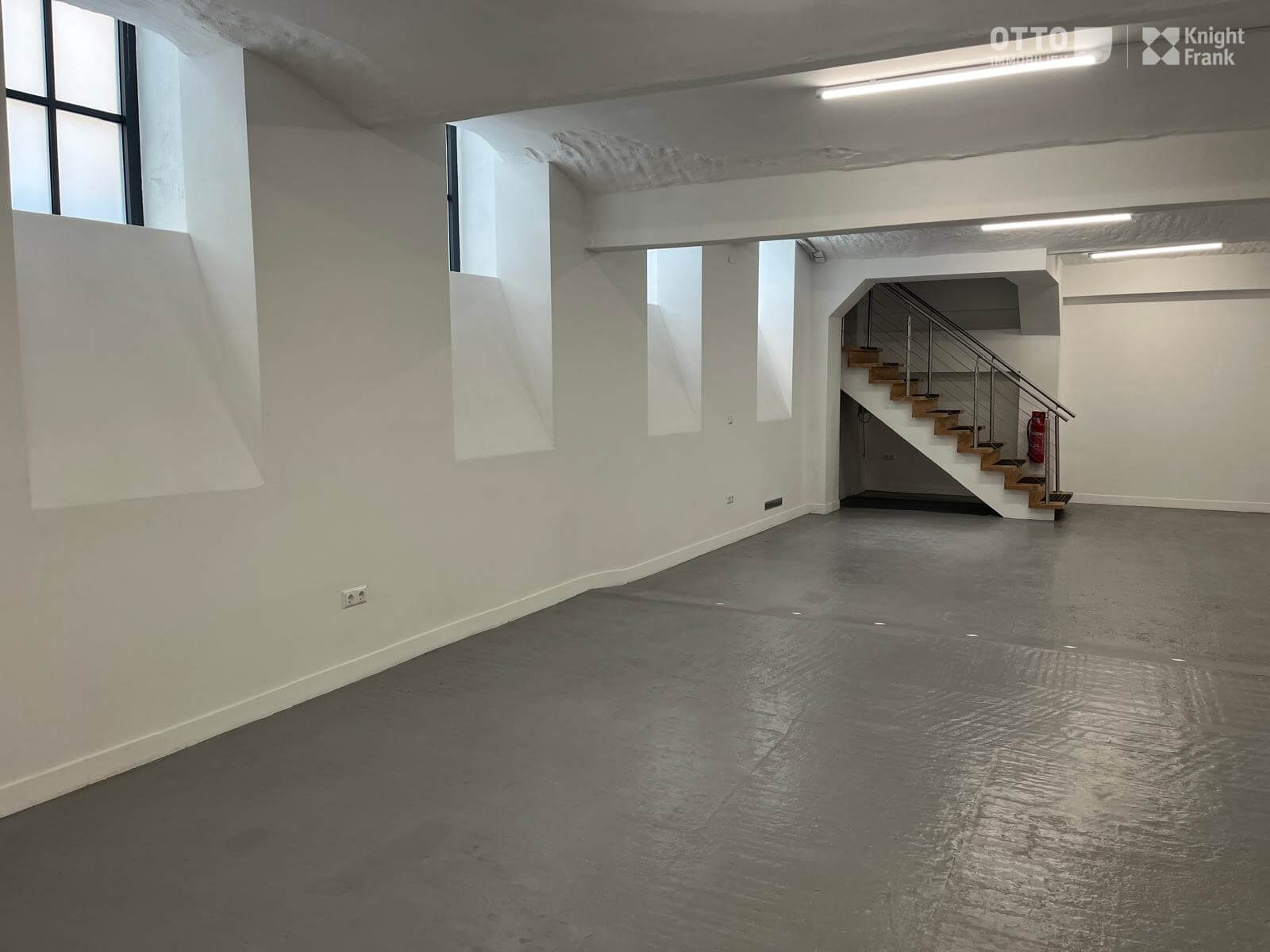 Geschäftslokal im Souterrain