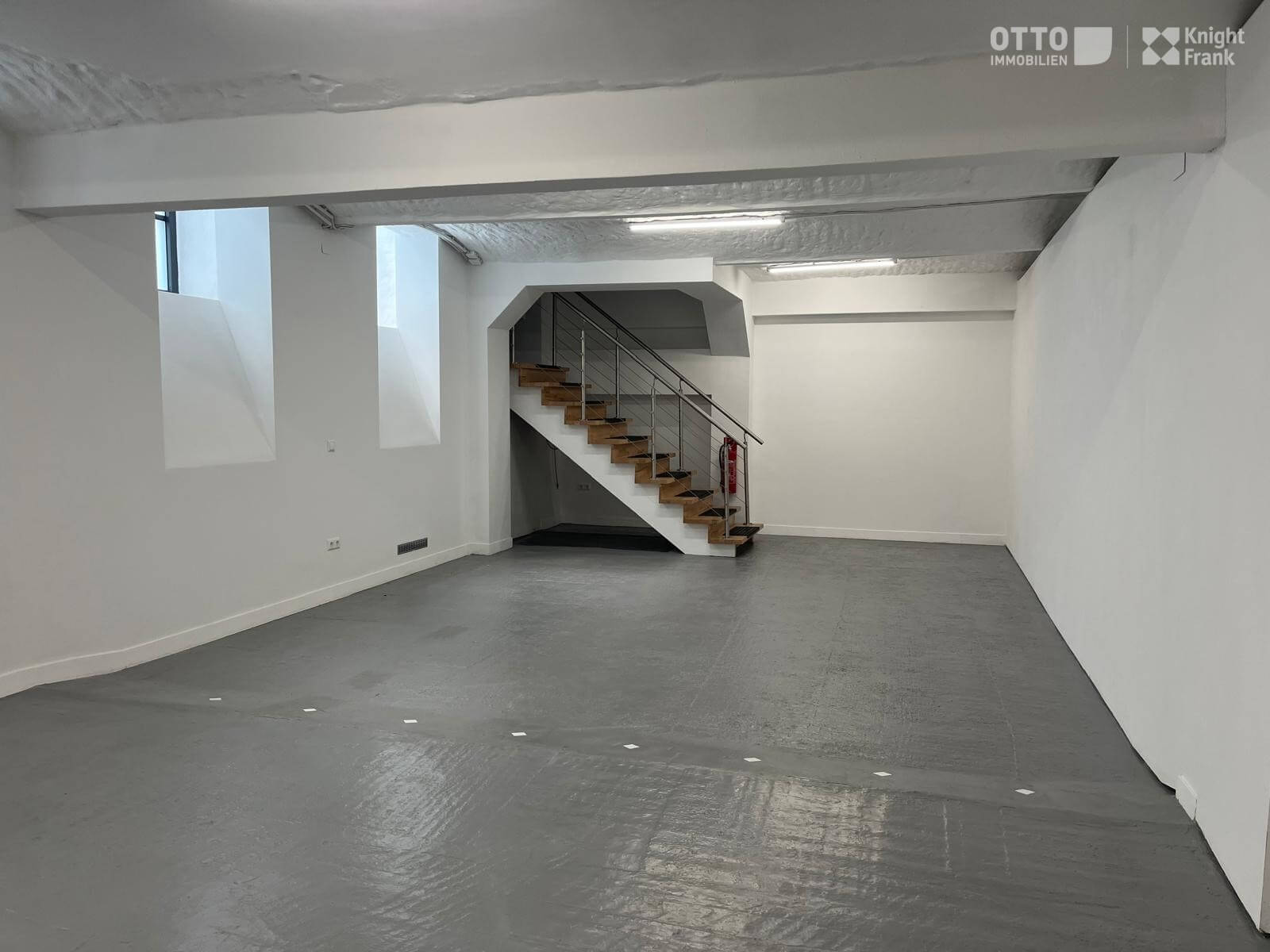 Geschäftslokal im Souterrain