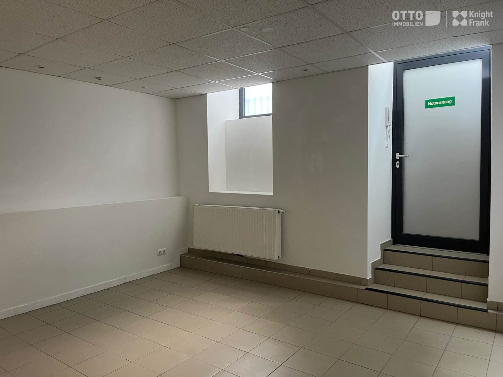 Geschäftslokal im Souterrain