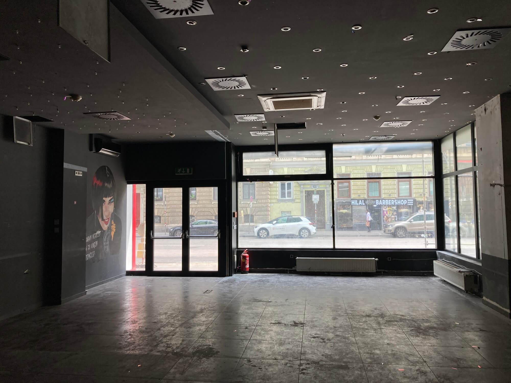 Attractive retail space in busy location