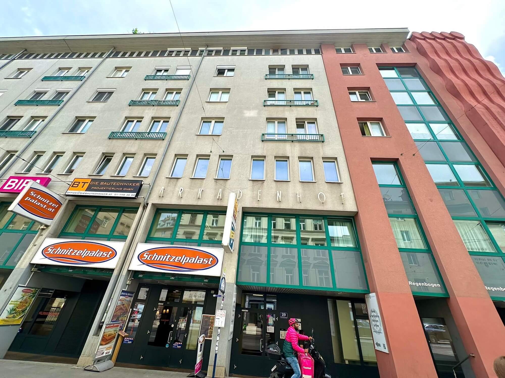 die U-Bahn gleich vor der Tür