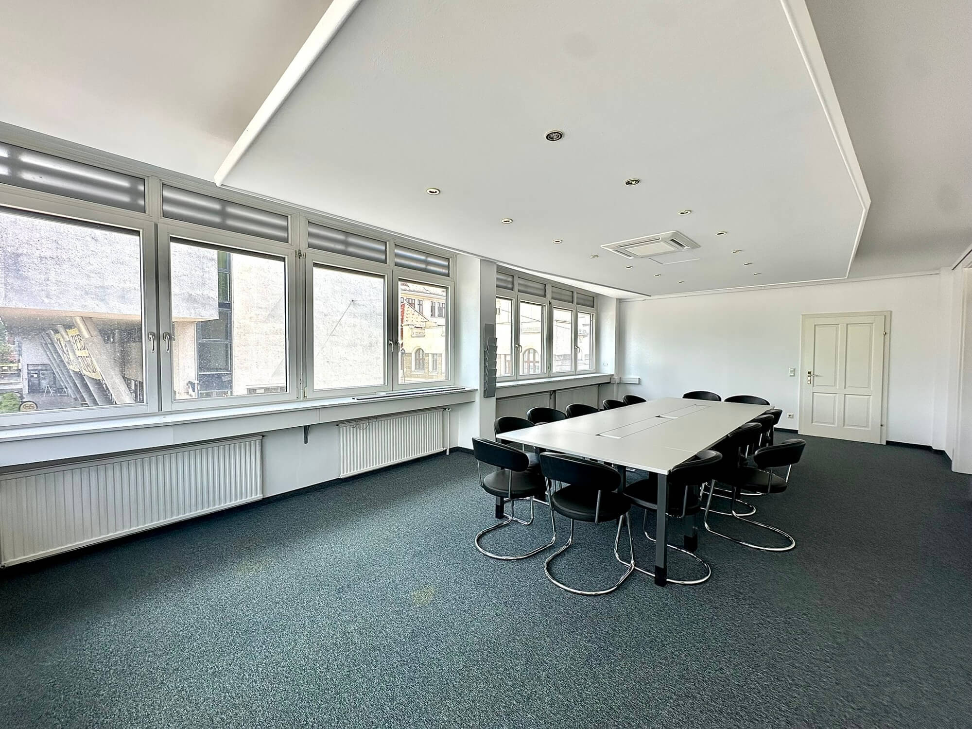 Möblierte Bürofläche im 13. Bezirk