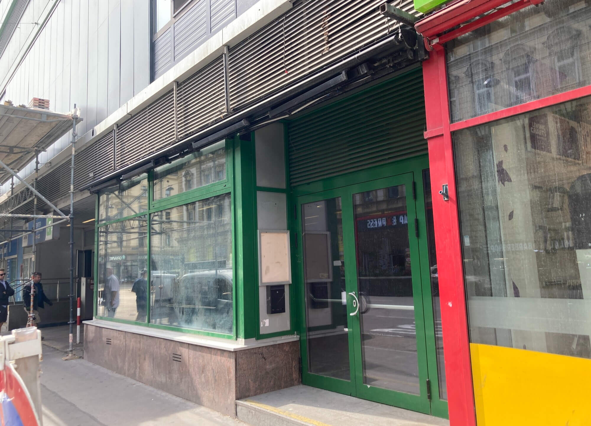 Attractive retail space in busy location