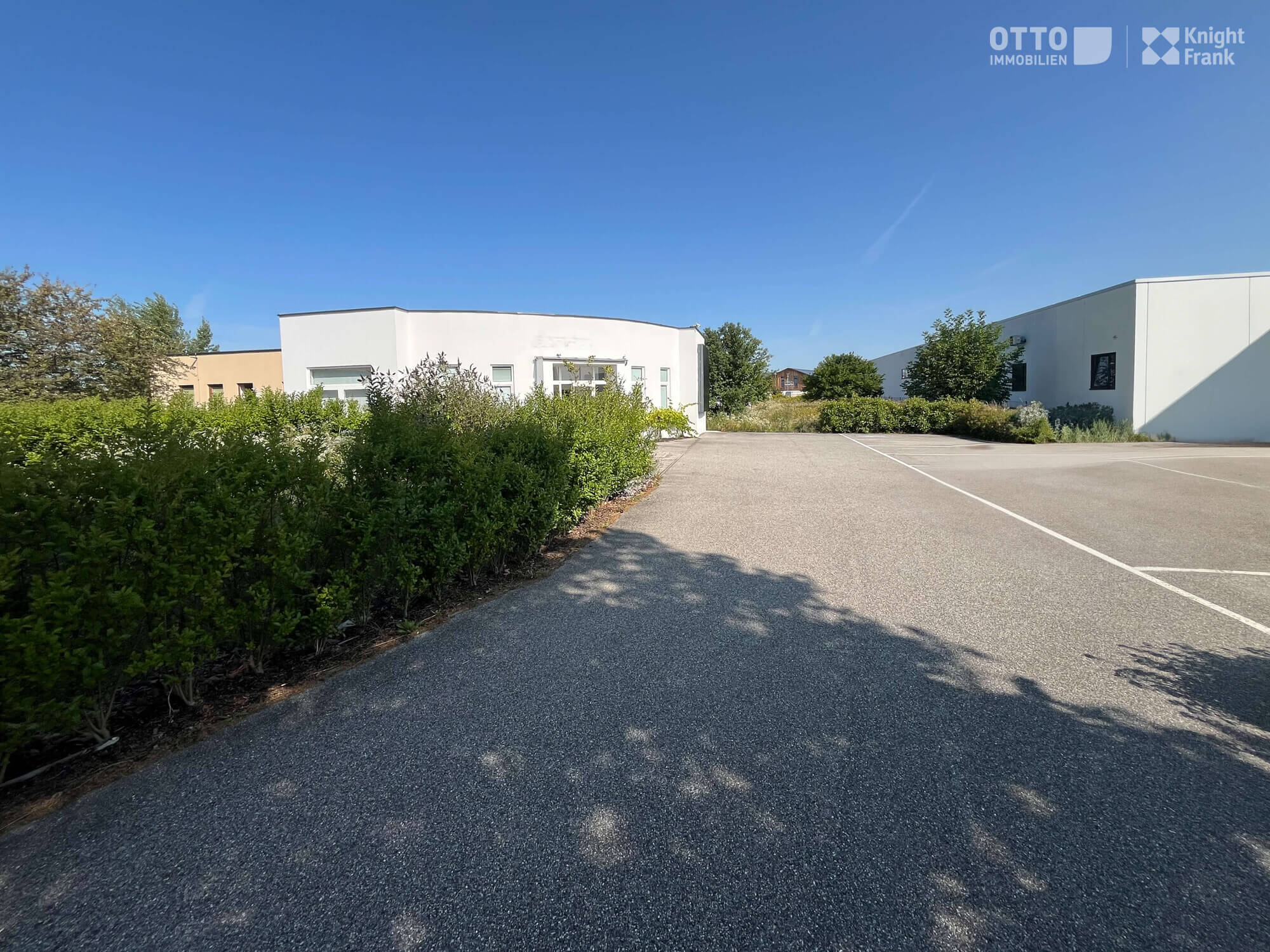 Produktionsliegenschaft direkt an der S5