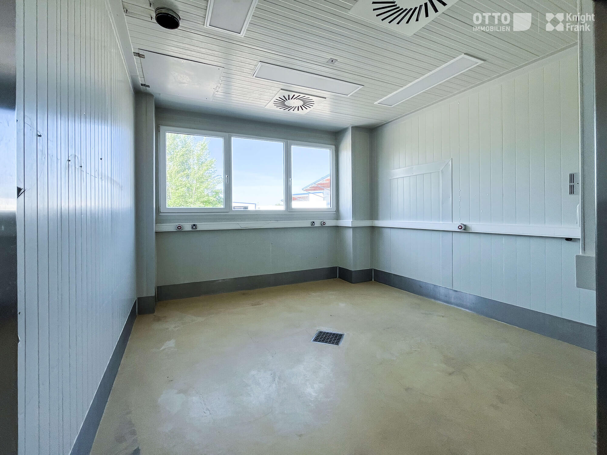 Produktionsliegenschaft direkt an der S5