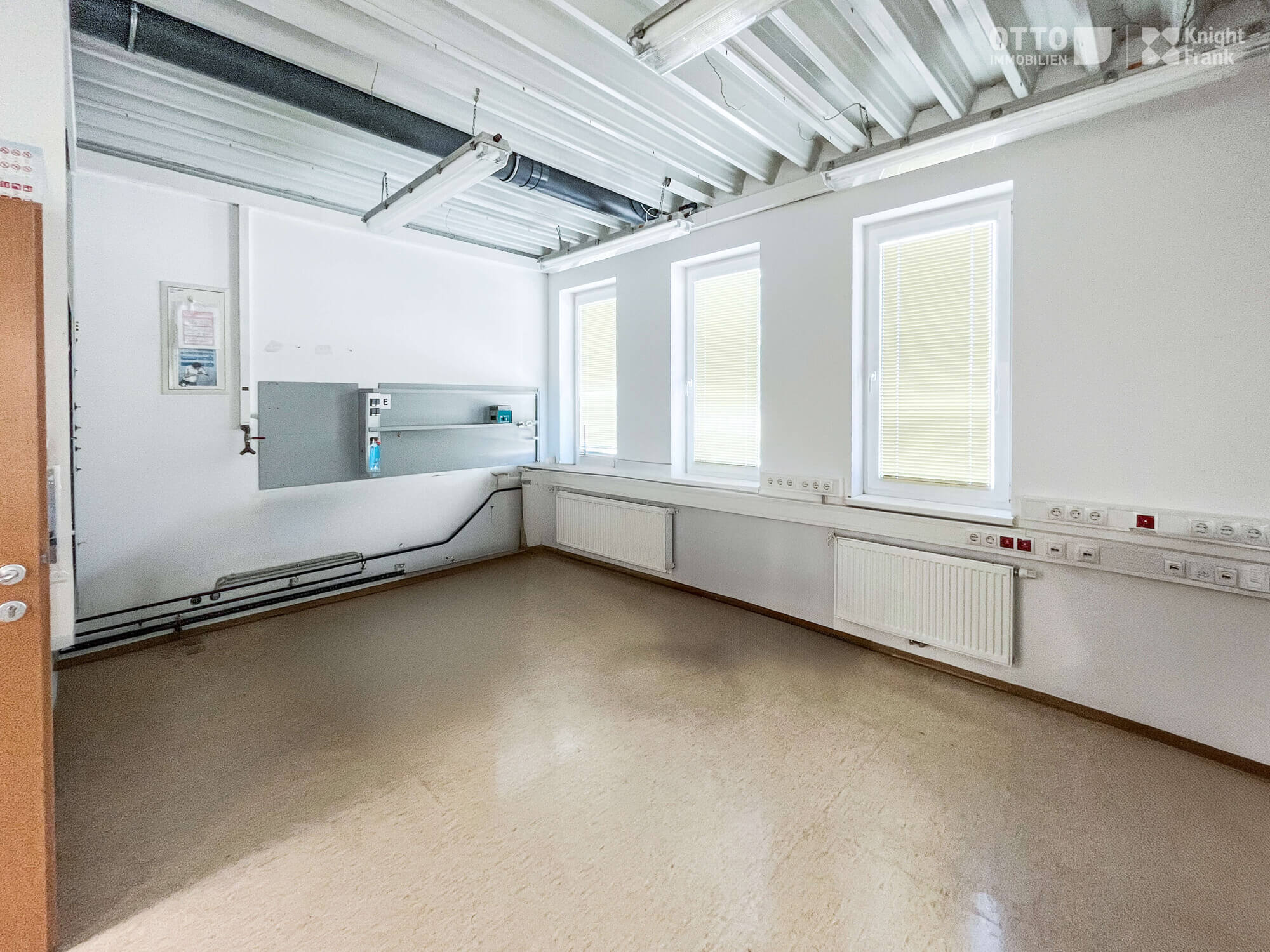 Produktionsliegenschaft direkt an der S5