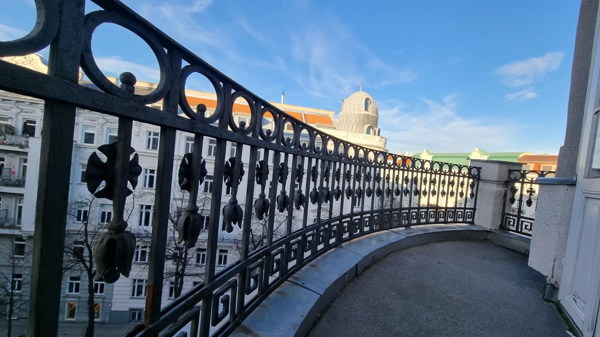 klassische Altbauwohnung mit Balkon - 4. Liftstock - beste Lage im 3. Bezirk