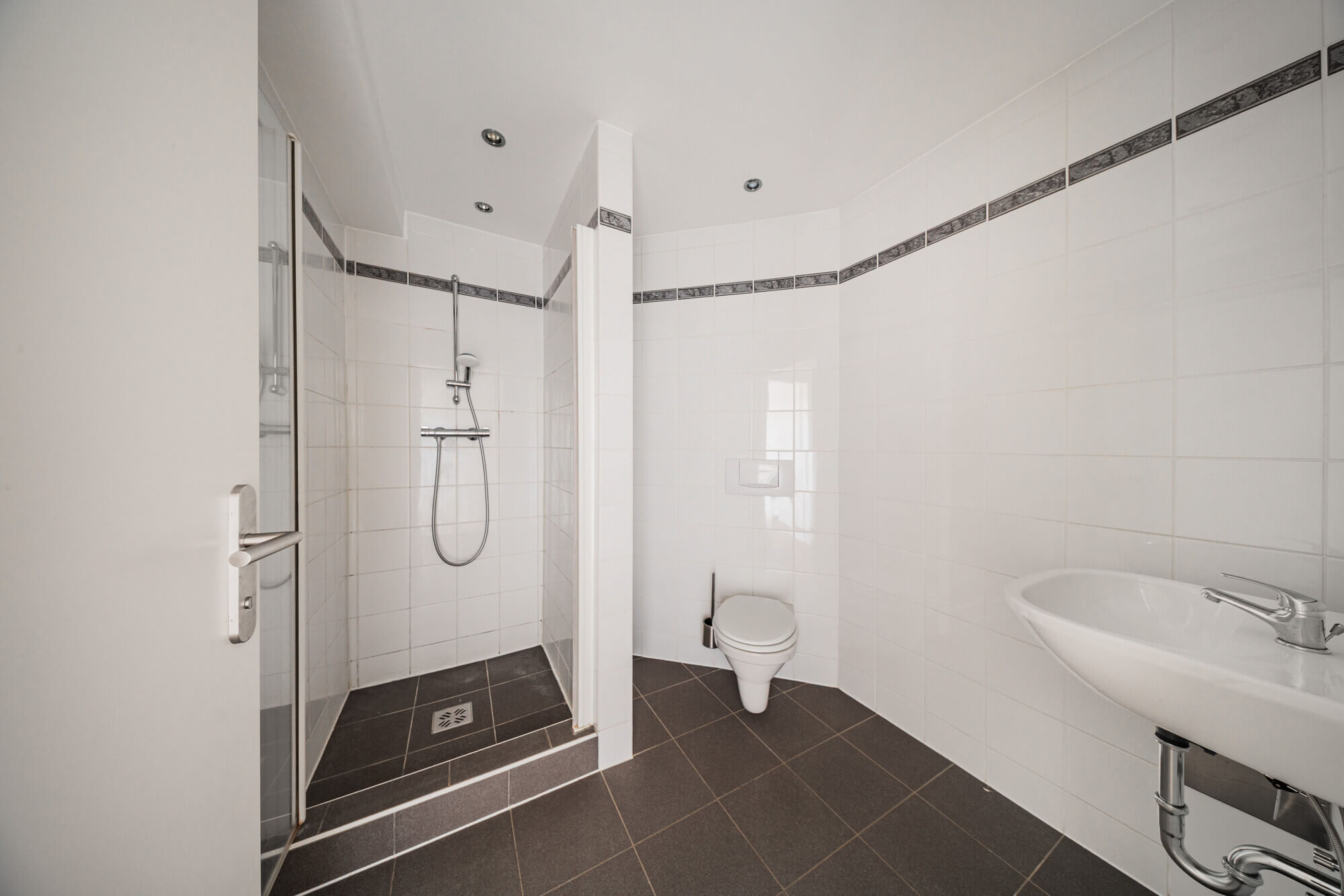 4-room apartment on the top floor with green views