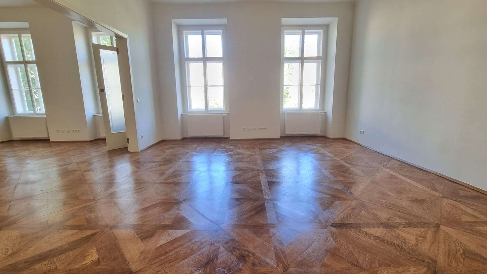 Wohnen gegenüber der Staatsoper