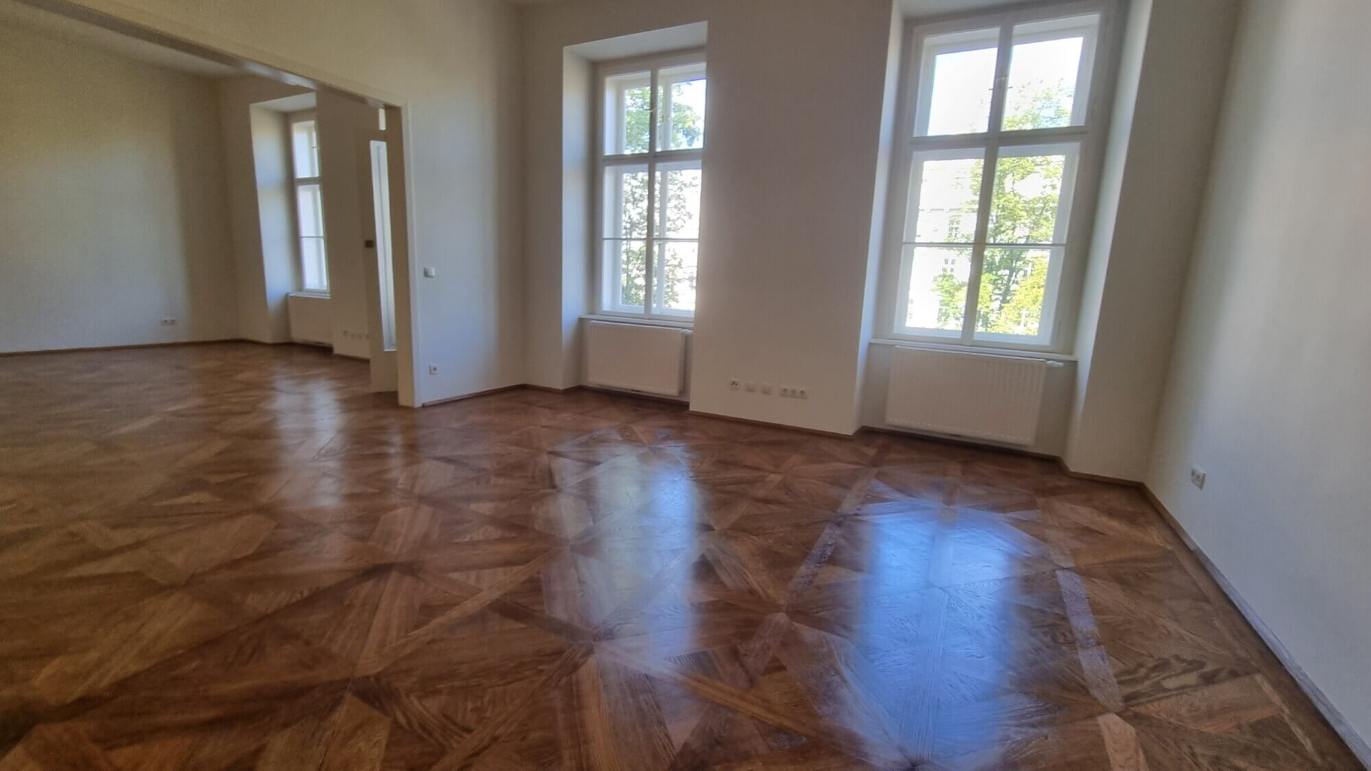 Wohnen gegenüber der Staatsoper