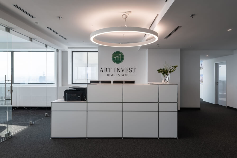 MILLENNIUM TOWER – Modern Offices with Panoramic Views