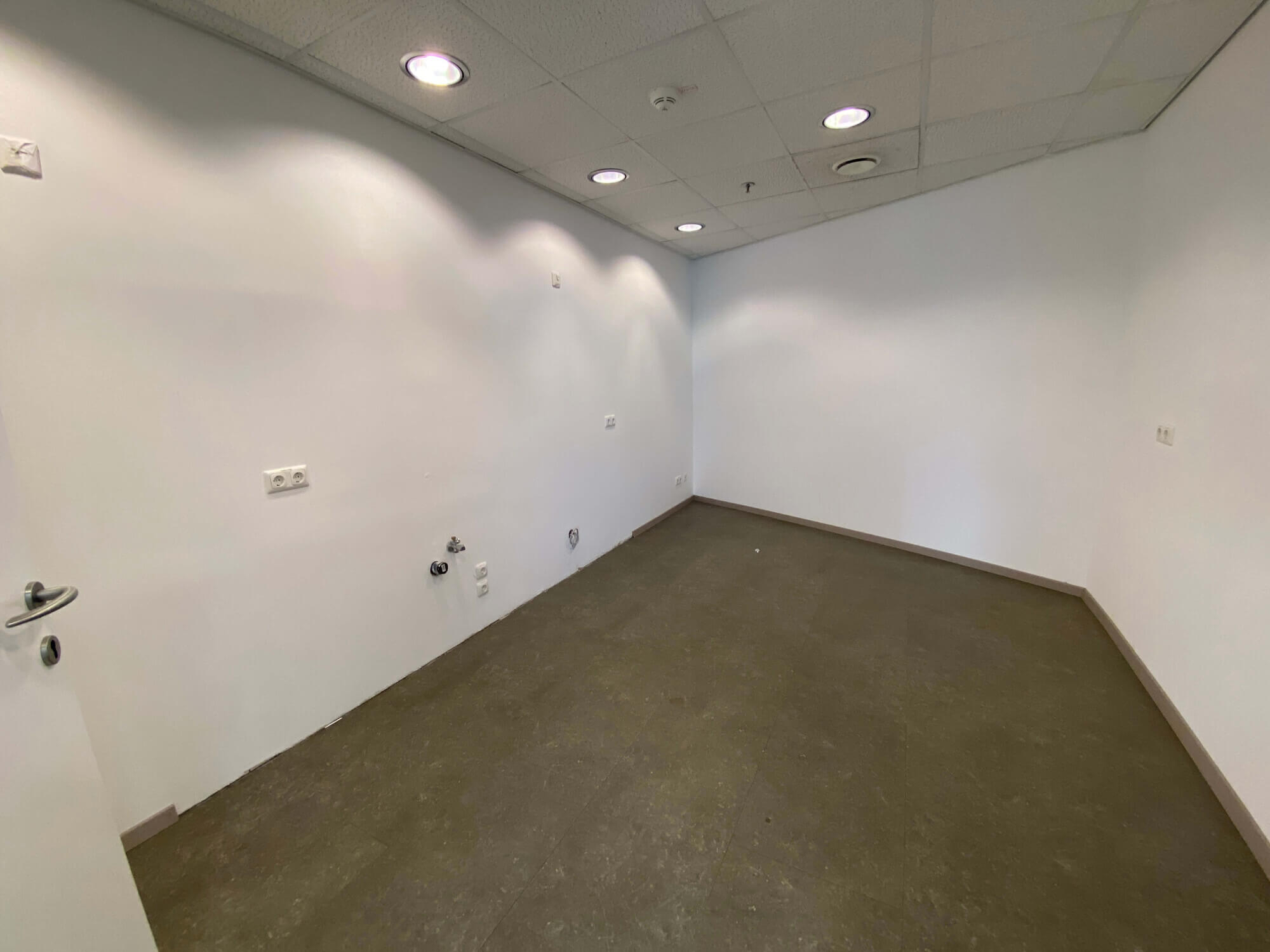 ANDROMEDA TOWER - Loftartiges Büro