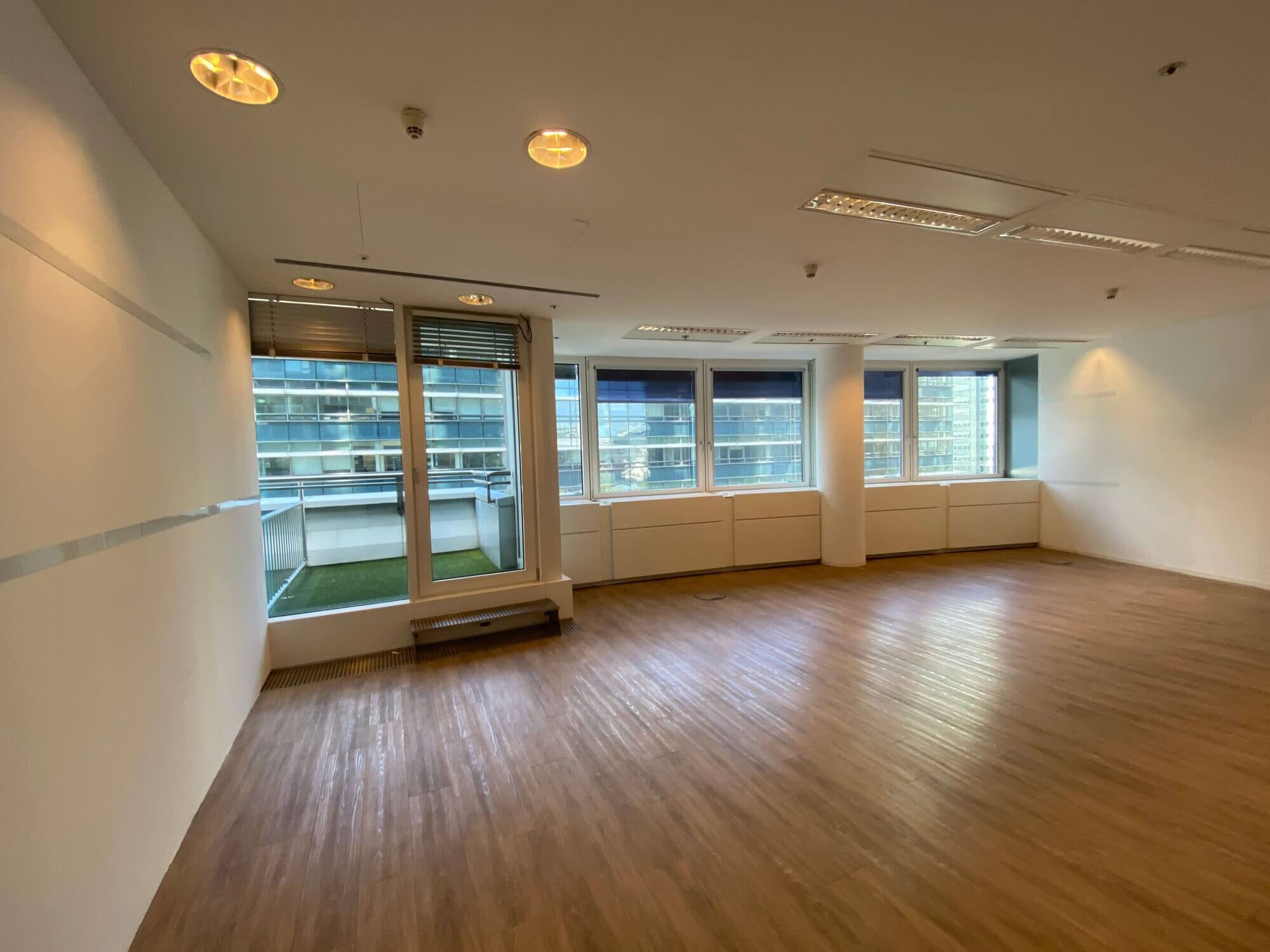 ANDROMEDA TOWER - Büro mit toller Aussichten