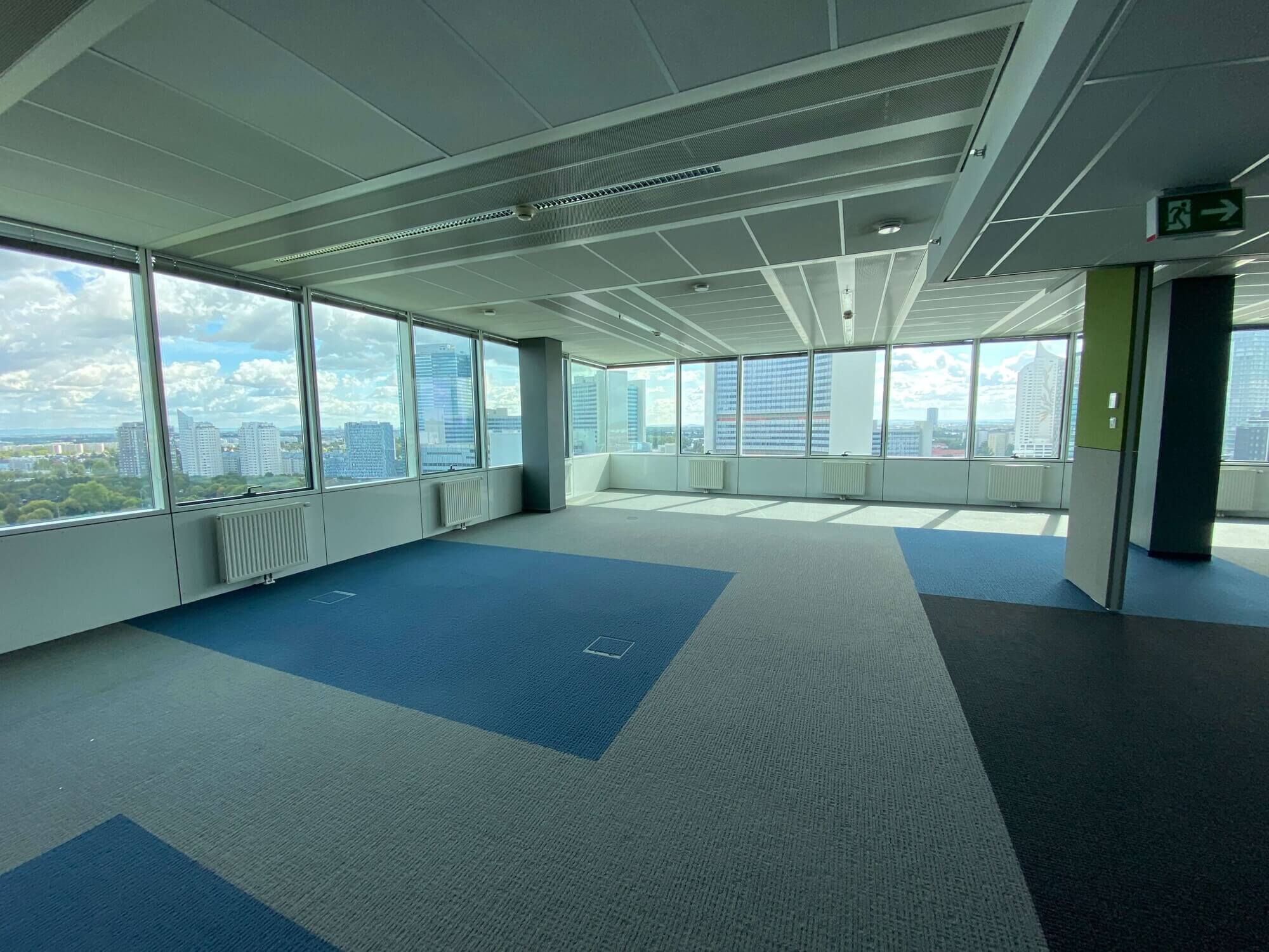 Moderne Büros mit Weitblick - SATURN TOWER