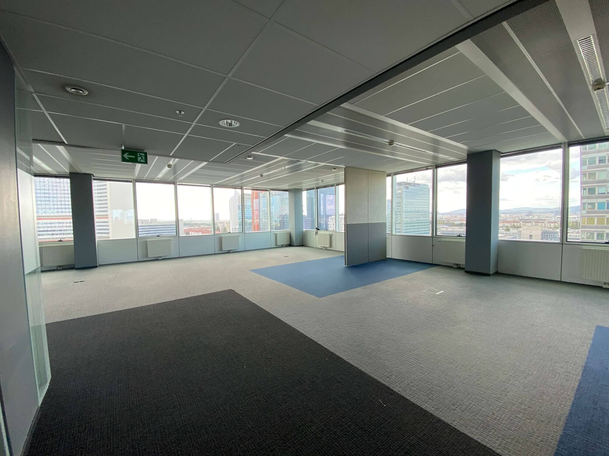 Moderne Büros mit Weitblick - SATURN TOWER