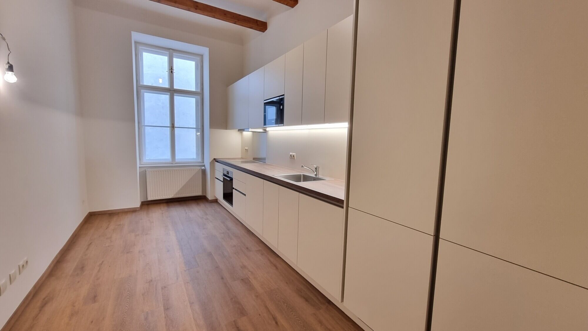 Wohnen gegenüber der Staatsoper