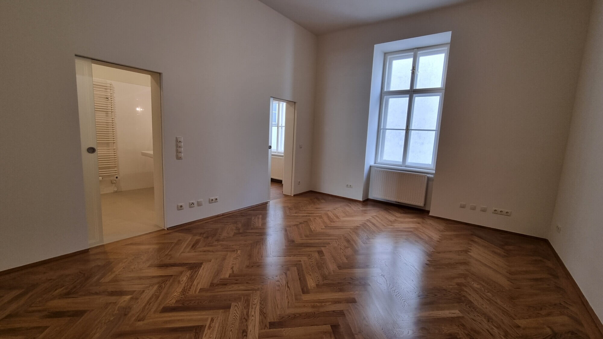 Wohnen gegenüber der Staatsoper