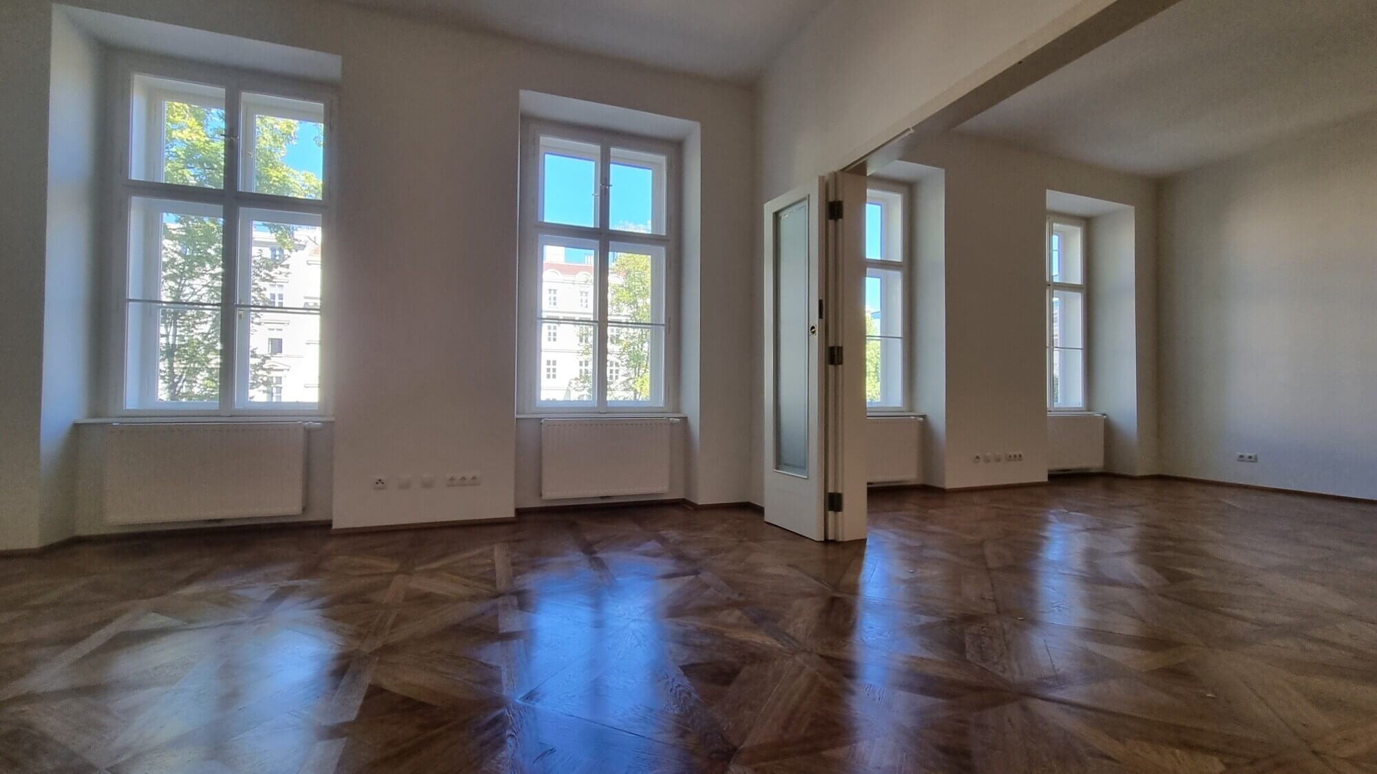 Wohnen gegenüber der Staatsoper