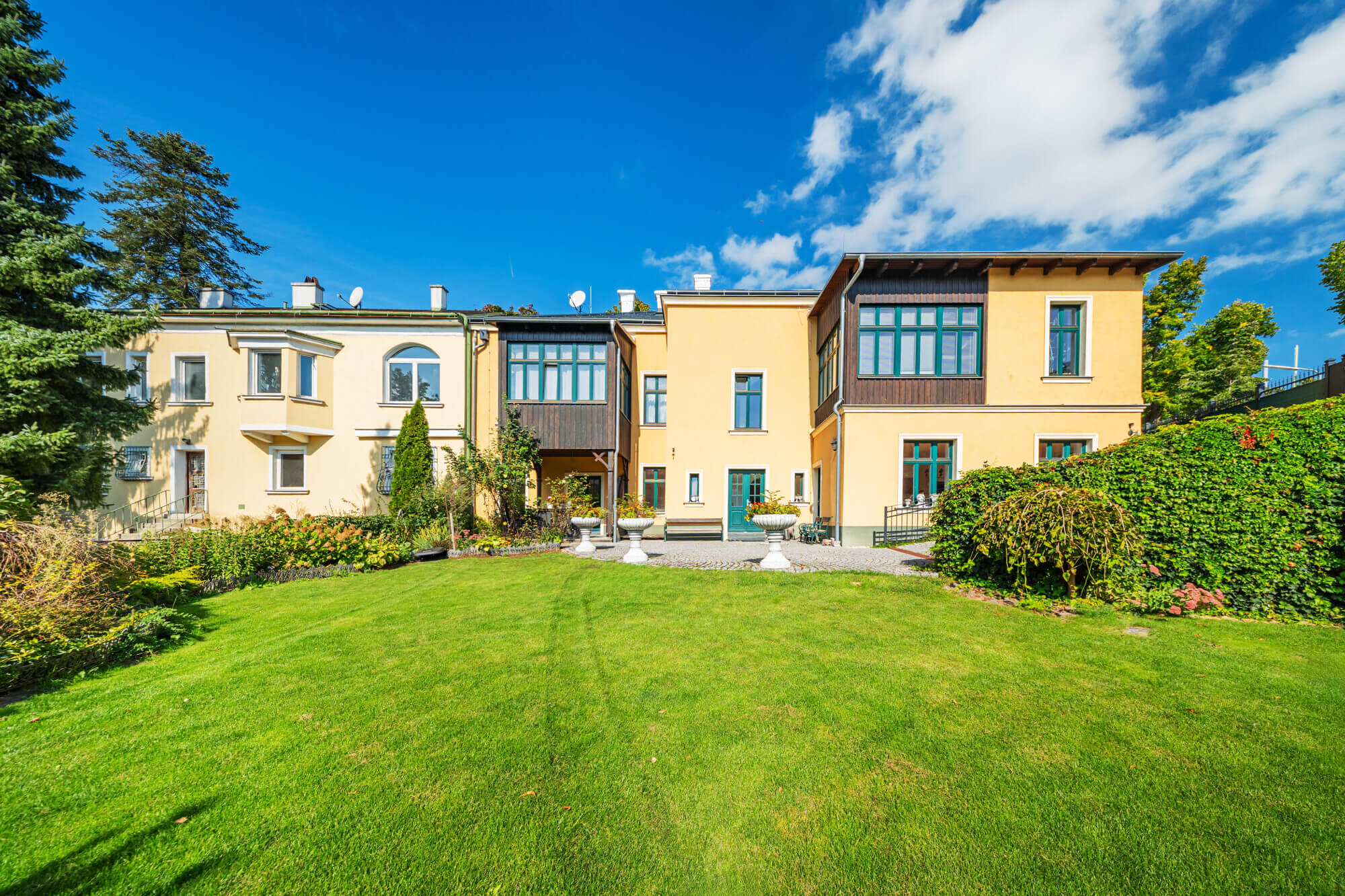 Perfekte Kombination aus Wohnen & Arbeiten