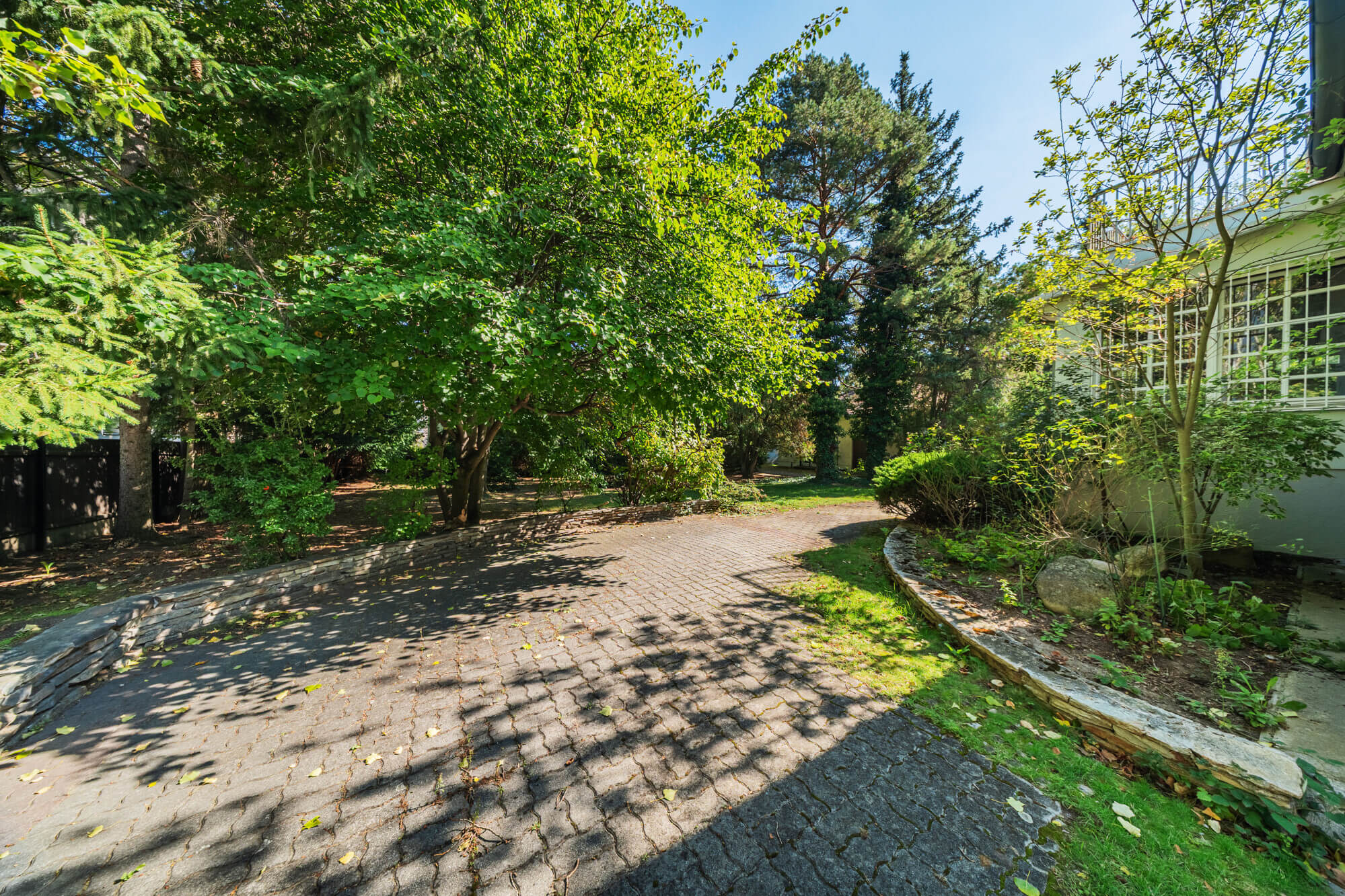 Einfamilienhaus in bester Maurer Lage