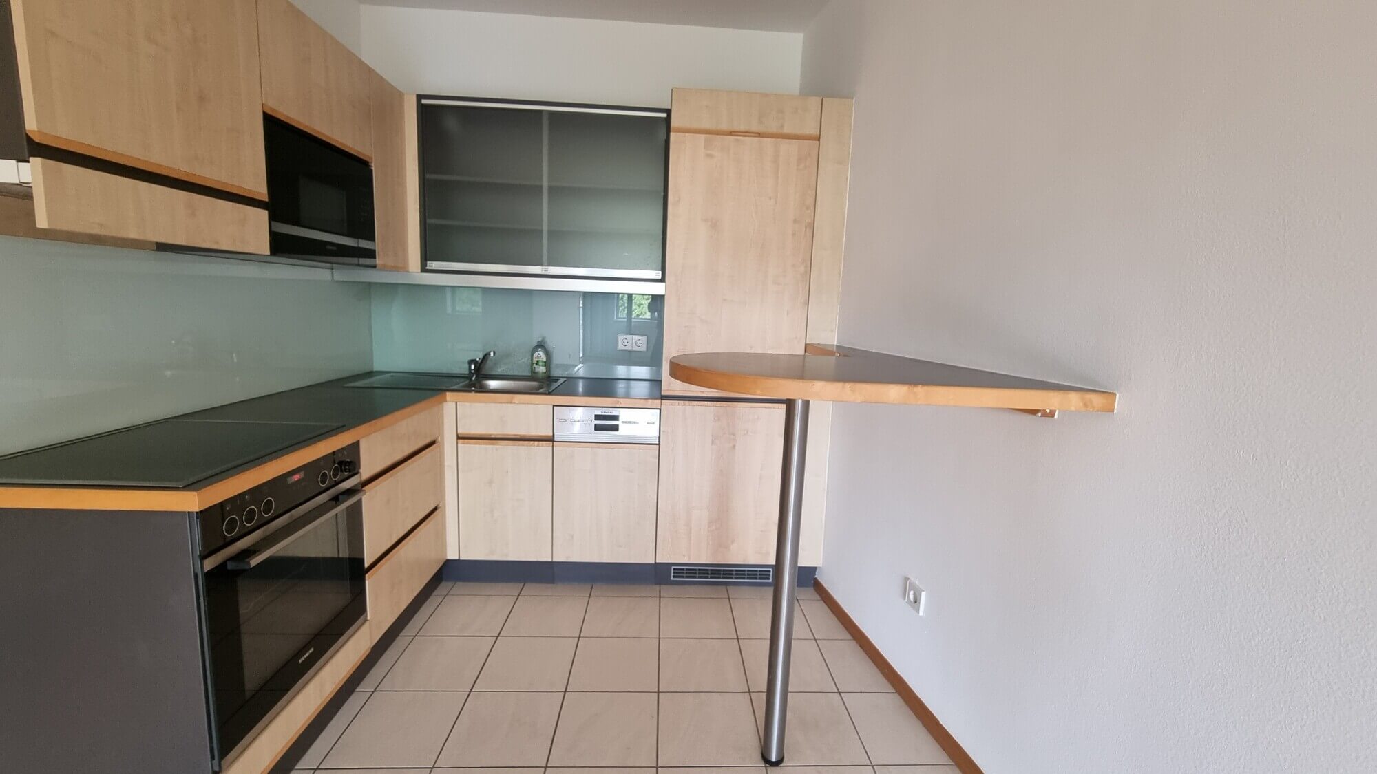 8,000 m² park – new-build apartment with balcony in Toskanahof