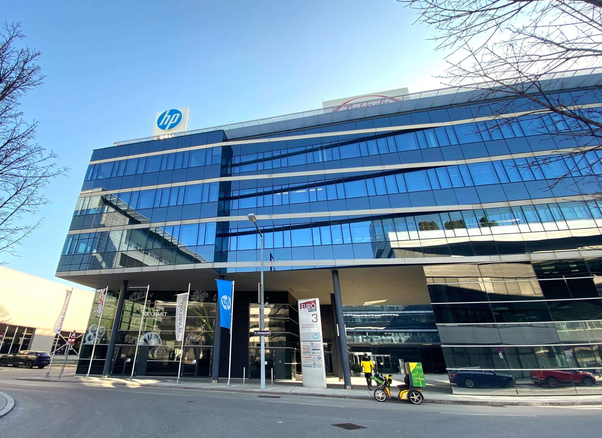 Modern office spaces in EURO PLAZA