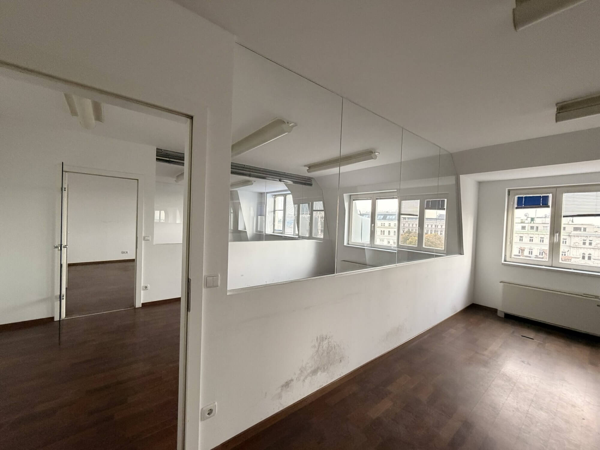 Repräsentative Büroflächen mit Blick auf die Votivkirche