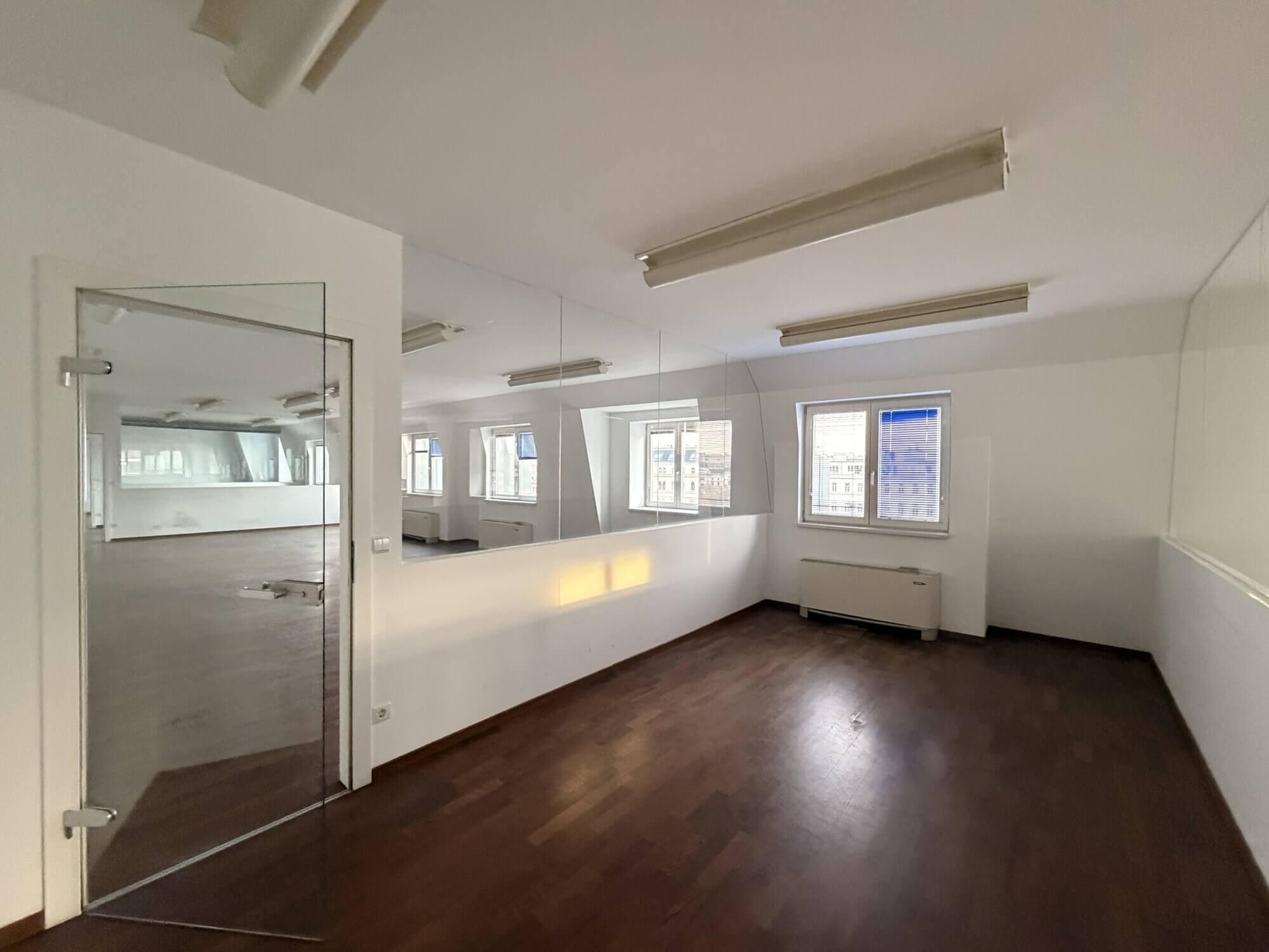 Repräsentative Büroflächen mit Blick auf die Votivkirche