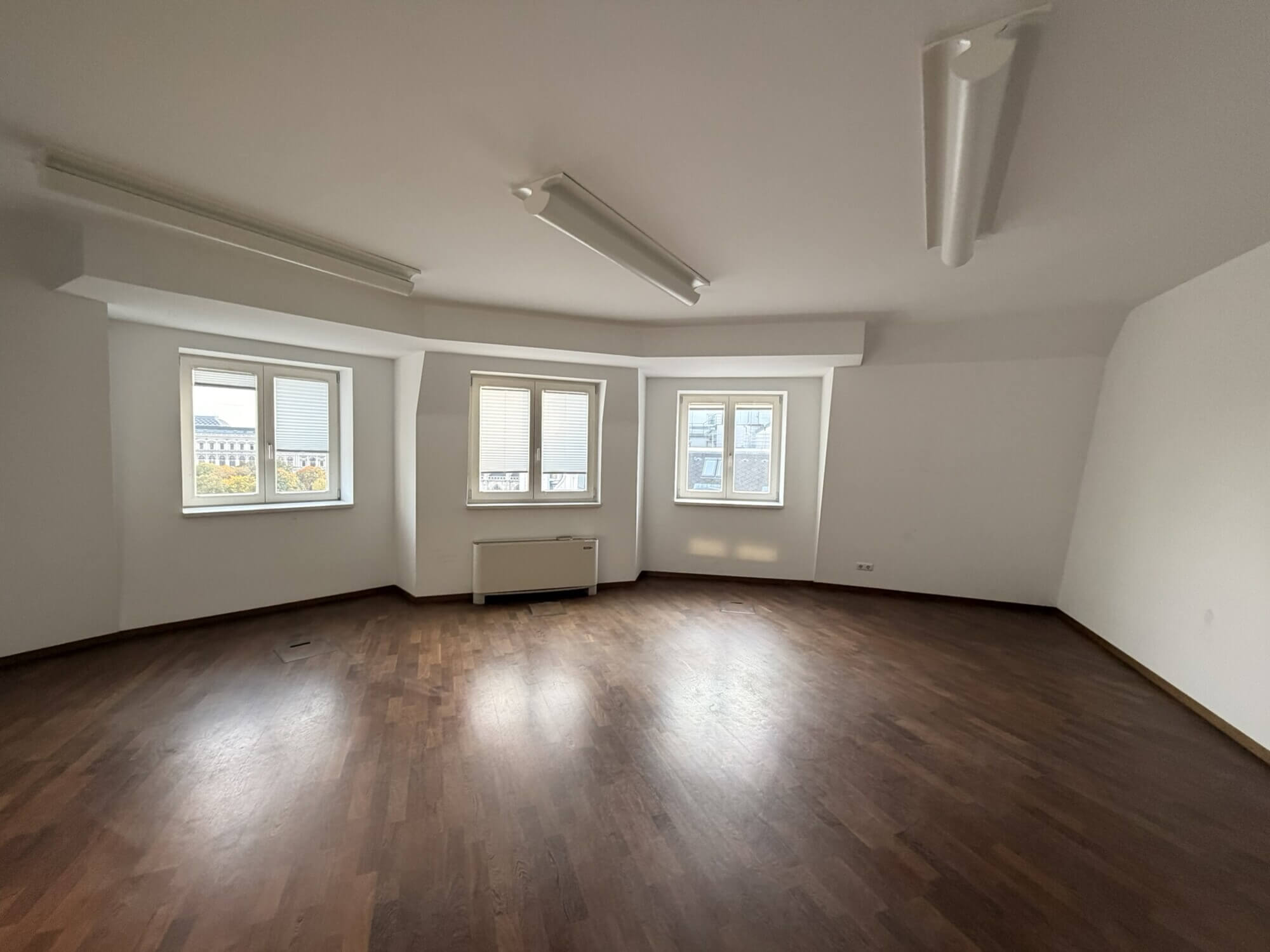 Repräsentative Büroflächen mit Blick auf die Votivkirche