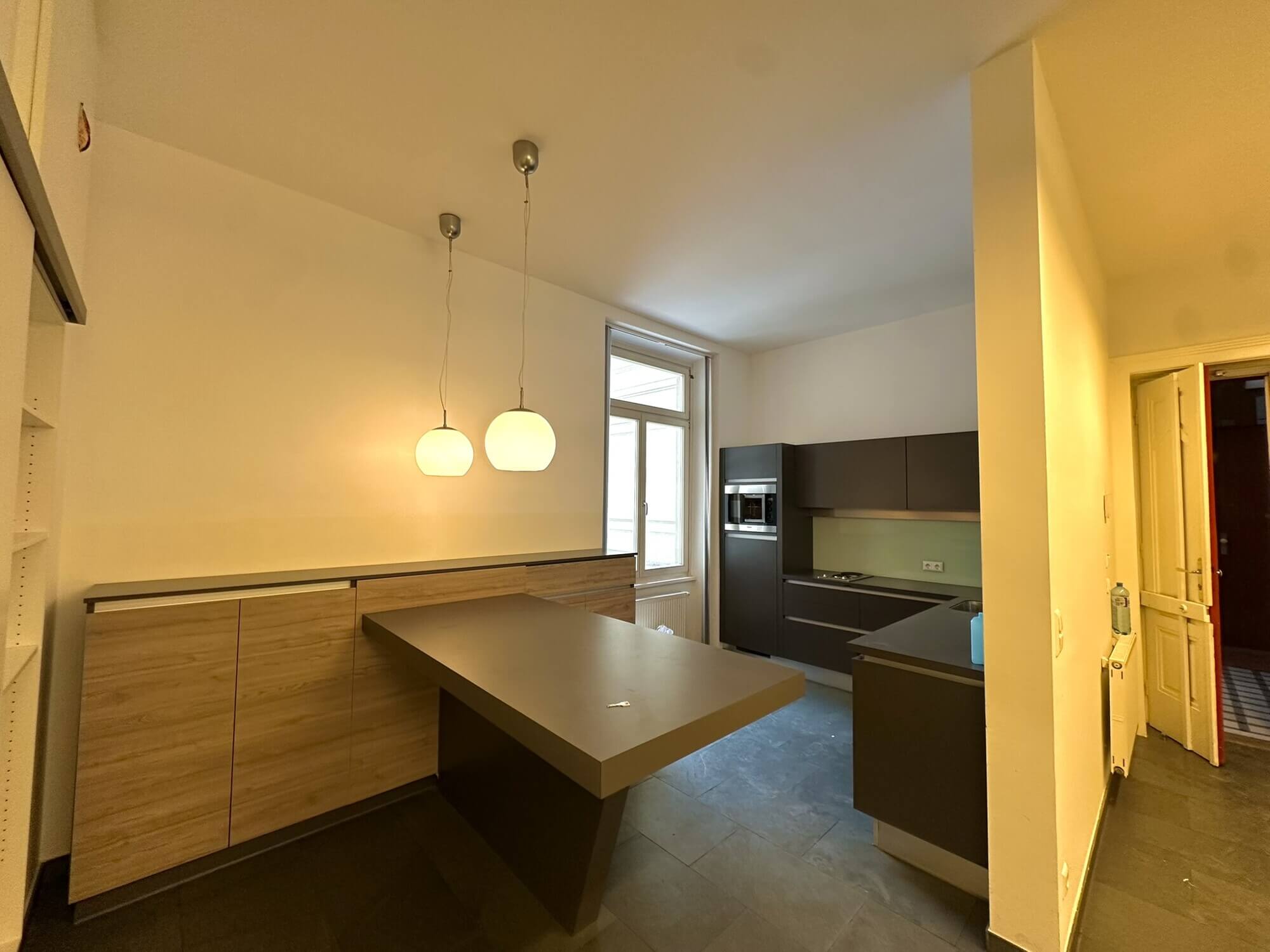 Repräsentative Büroflächen mit Blick auf die Votivkirche