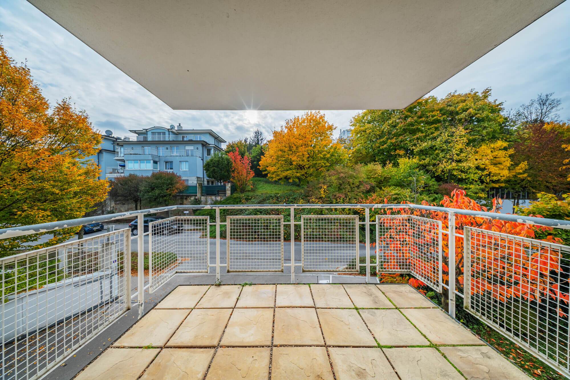 Apartment with terrace in a quiet, green Neustift location