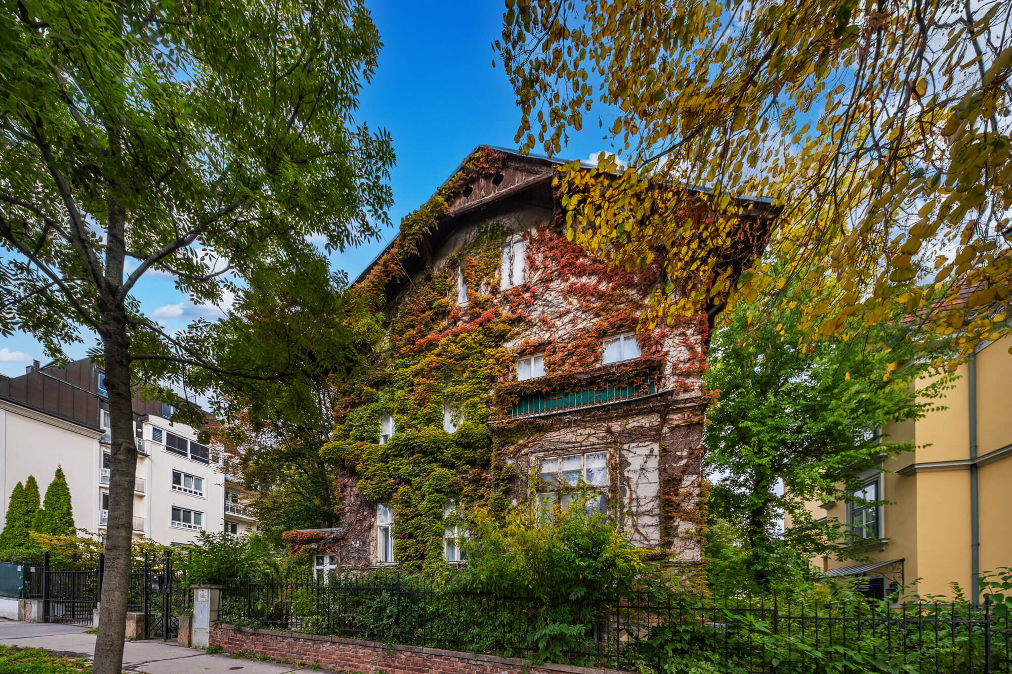 Mitten im Cottage - Villa mit großem Garten