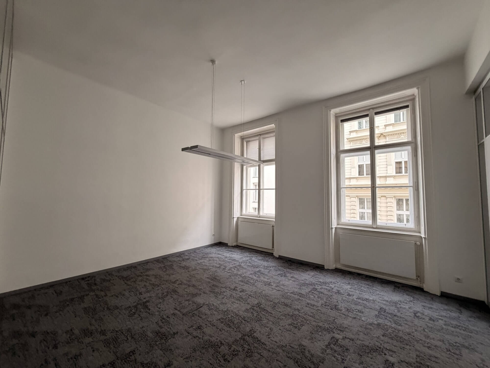 Right next to Kärntner Straße - office space