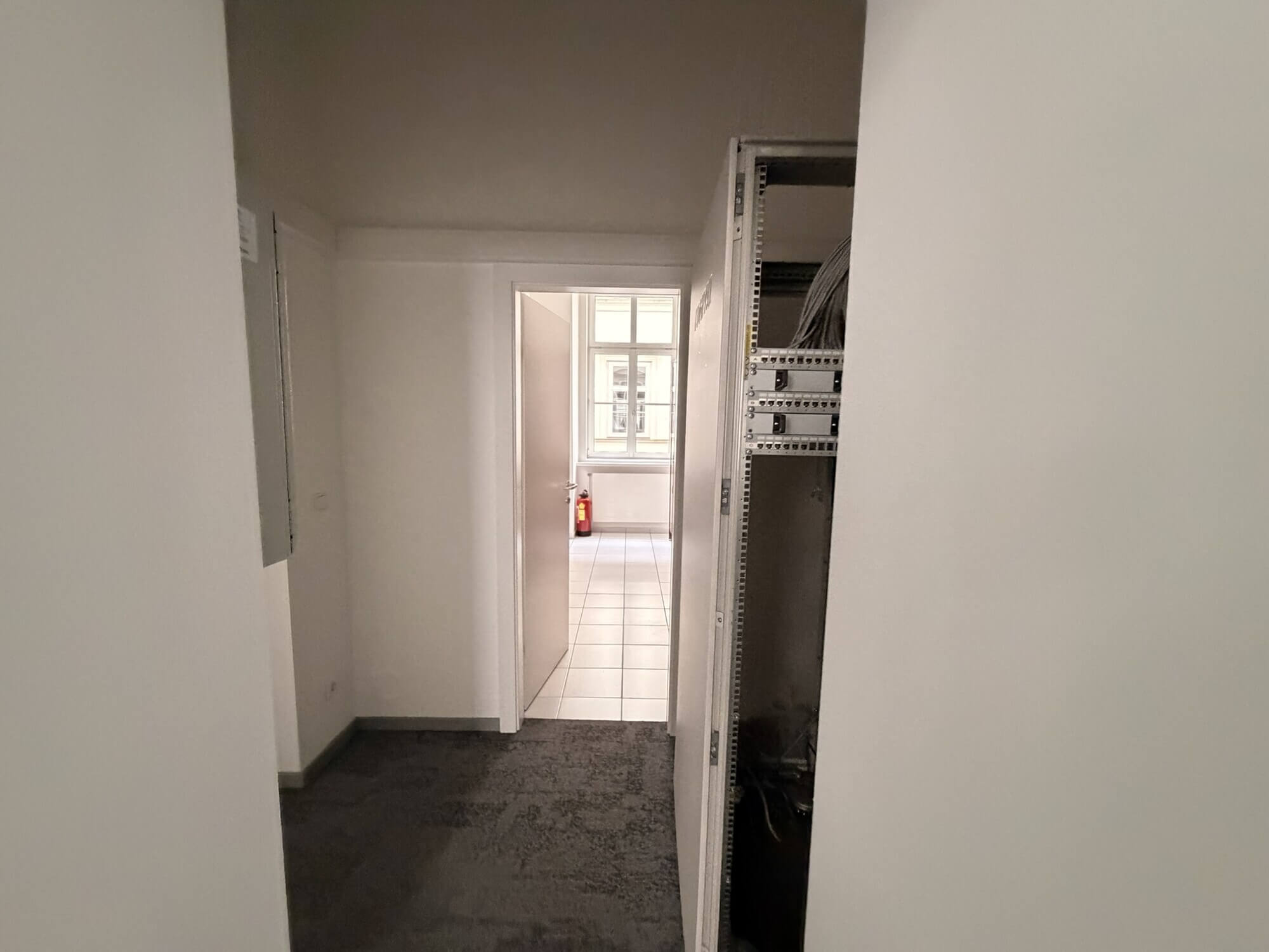 Right next to Kärntner Straße - office space