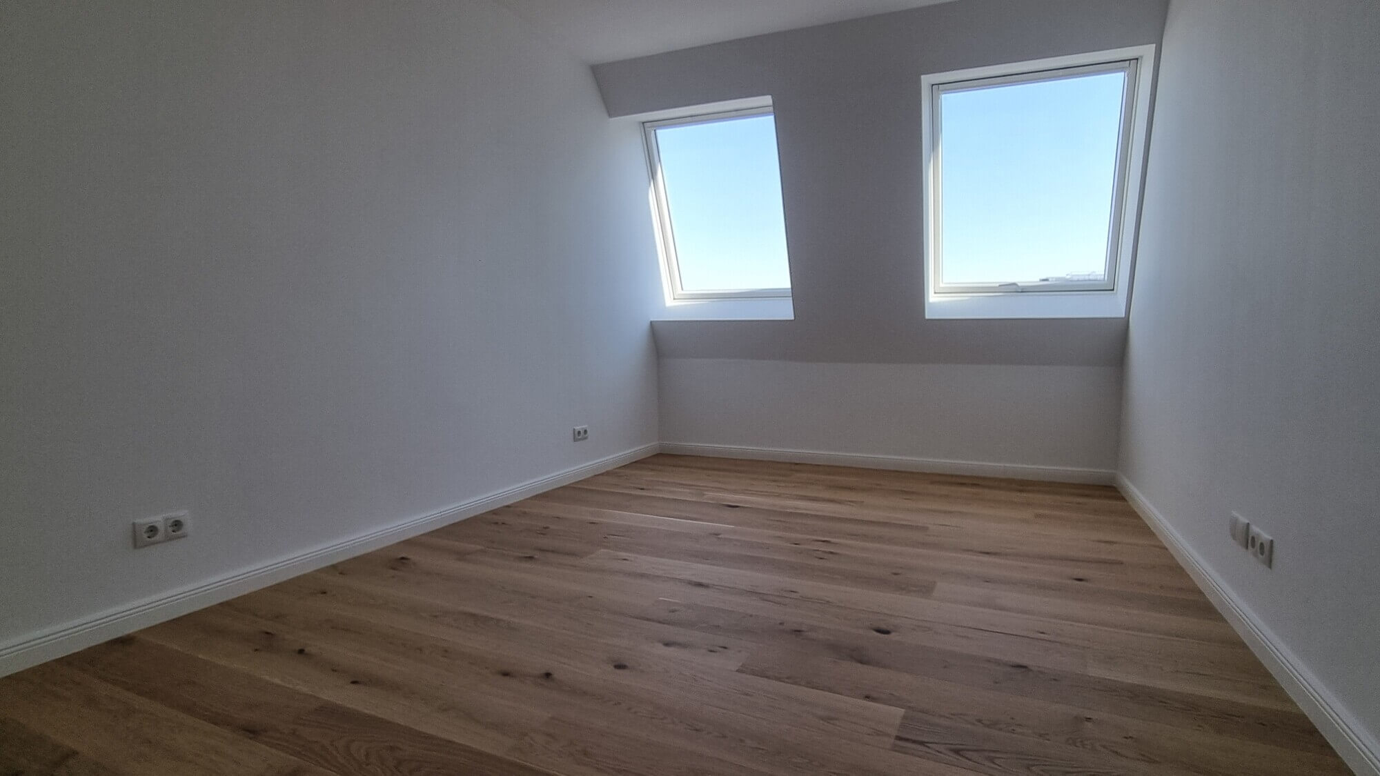 Dachgeschoß Erstbezug, 3 Zimmer mit Balkon