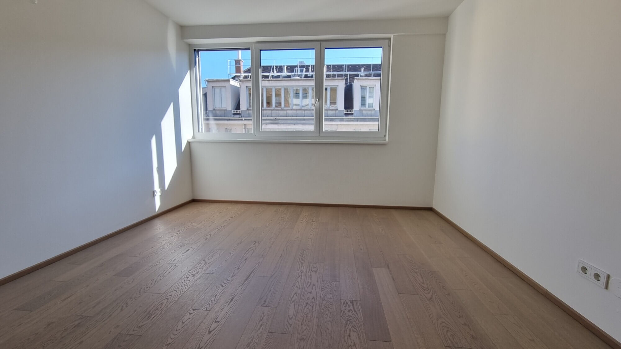 Top Neubauwohnung mitten im 6. Bezirk mit allgemeiner Dachterrasse