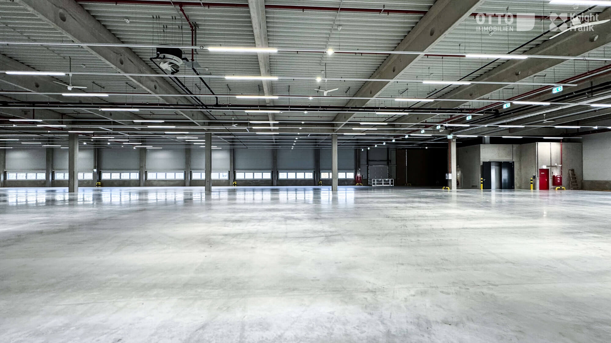 New logistics property for lease with high-quality storage space