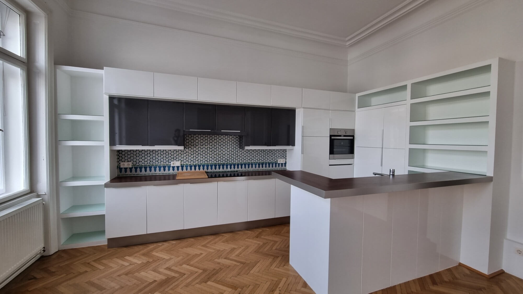 klassische Altbauwohnung mit Balkon - 4. Liftstock - beste Lage im 3. Bezirk